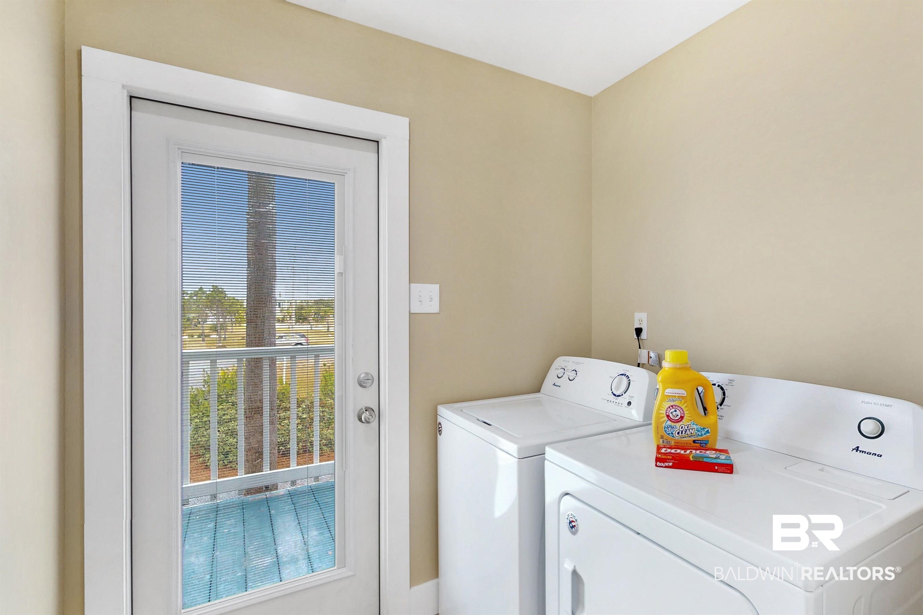 1409 W Lagoon Avenue