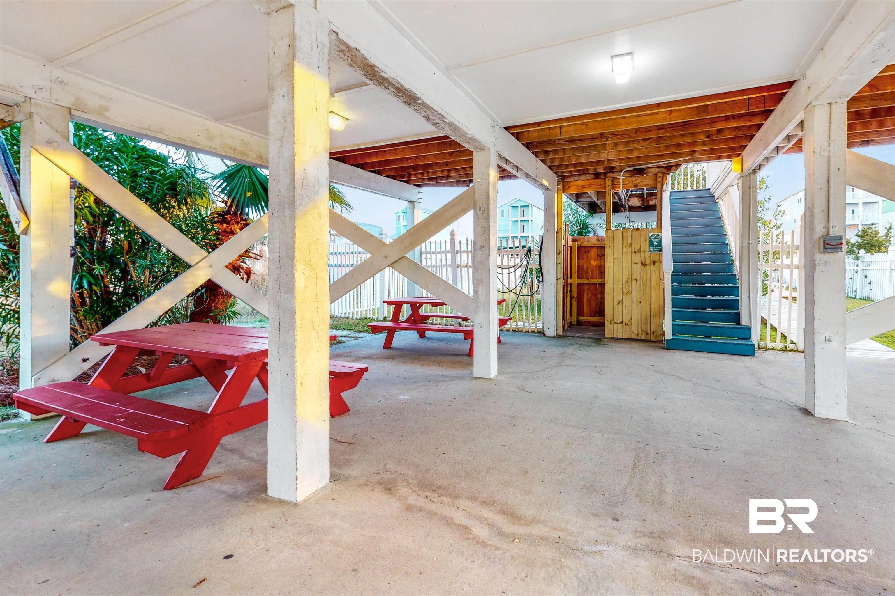 1409 W Lagoon Avenue