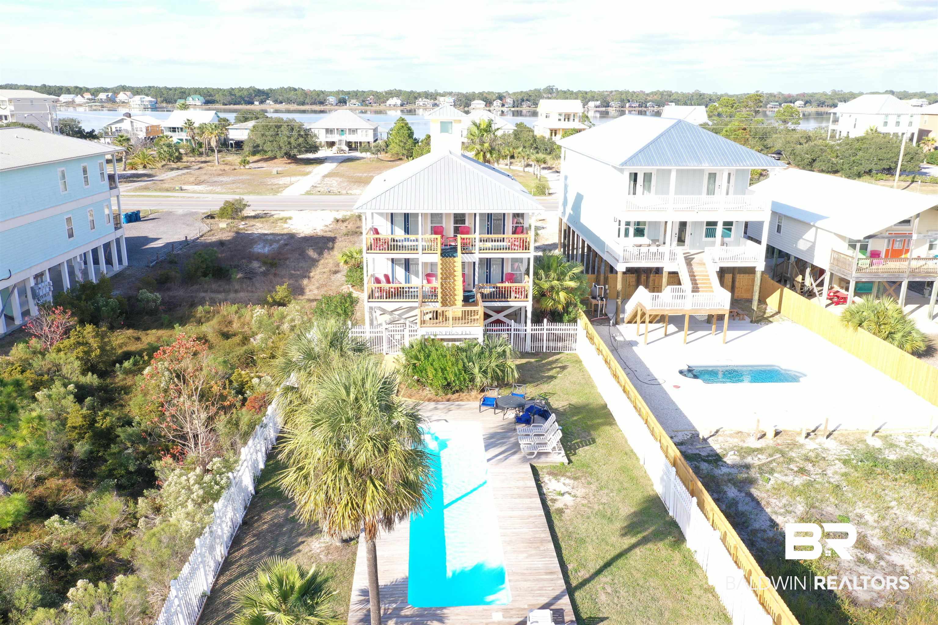 1409 W Lagoon Avenue