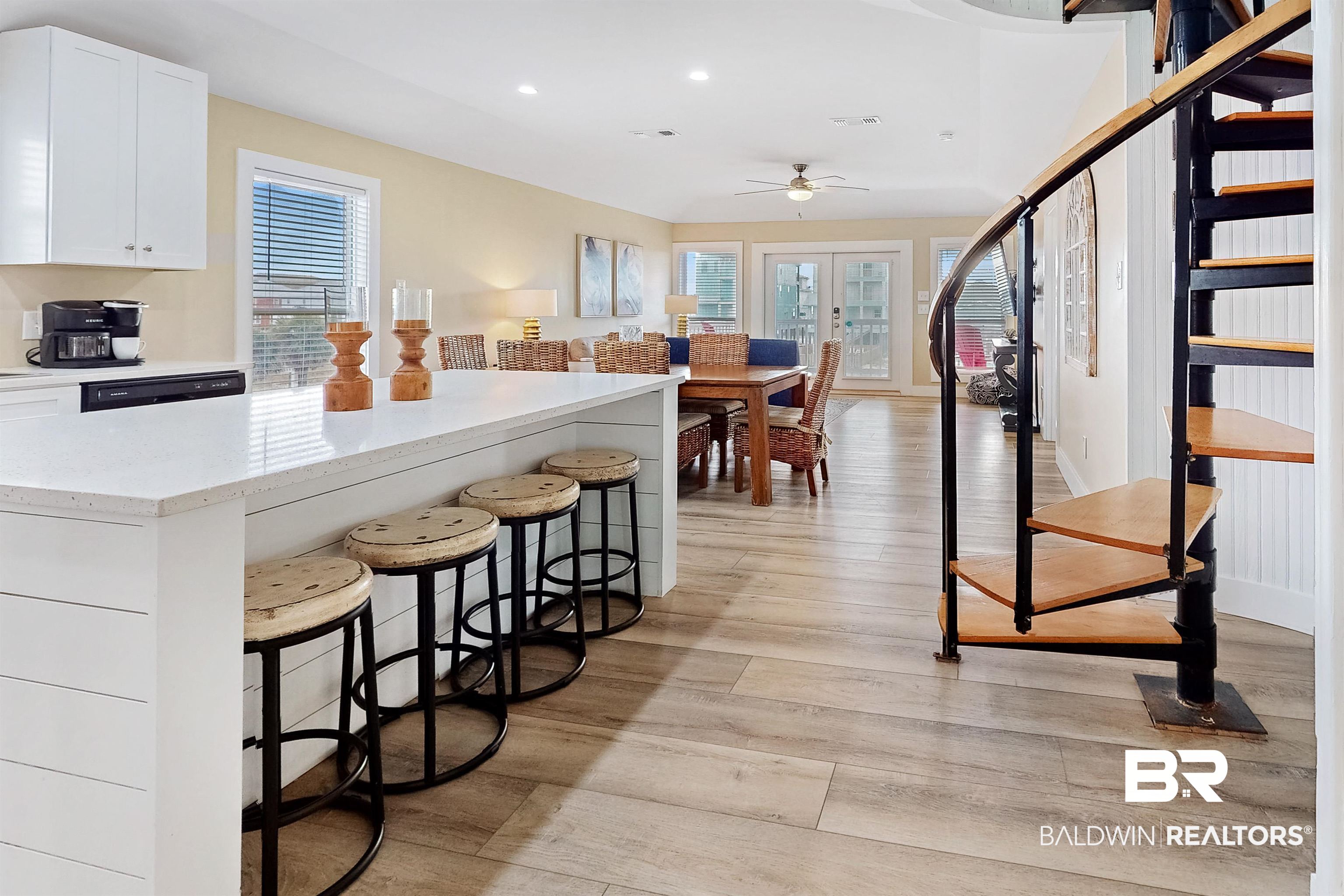 1409 W Lagoon Avenue