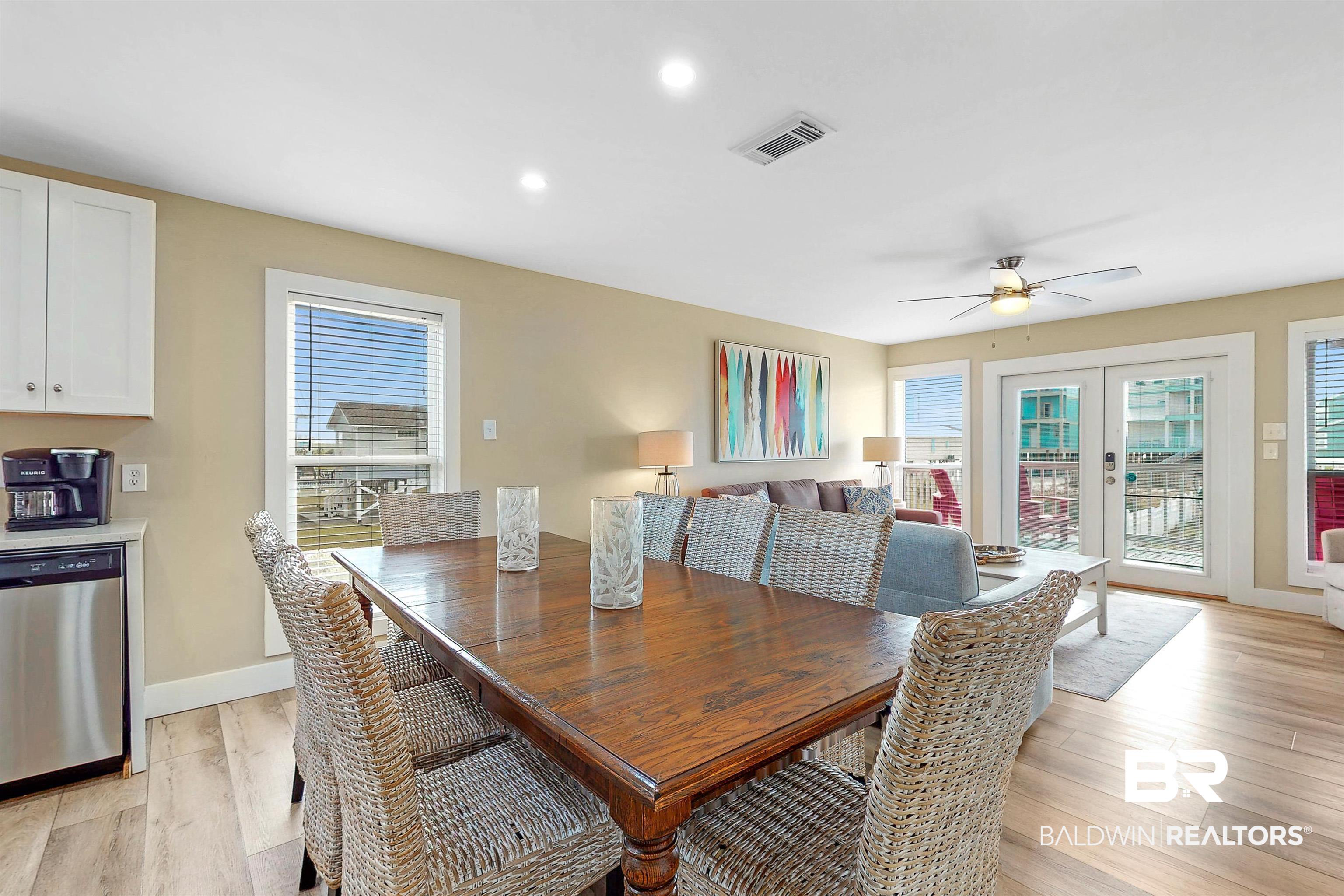 1409 W Lagoon Avenue