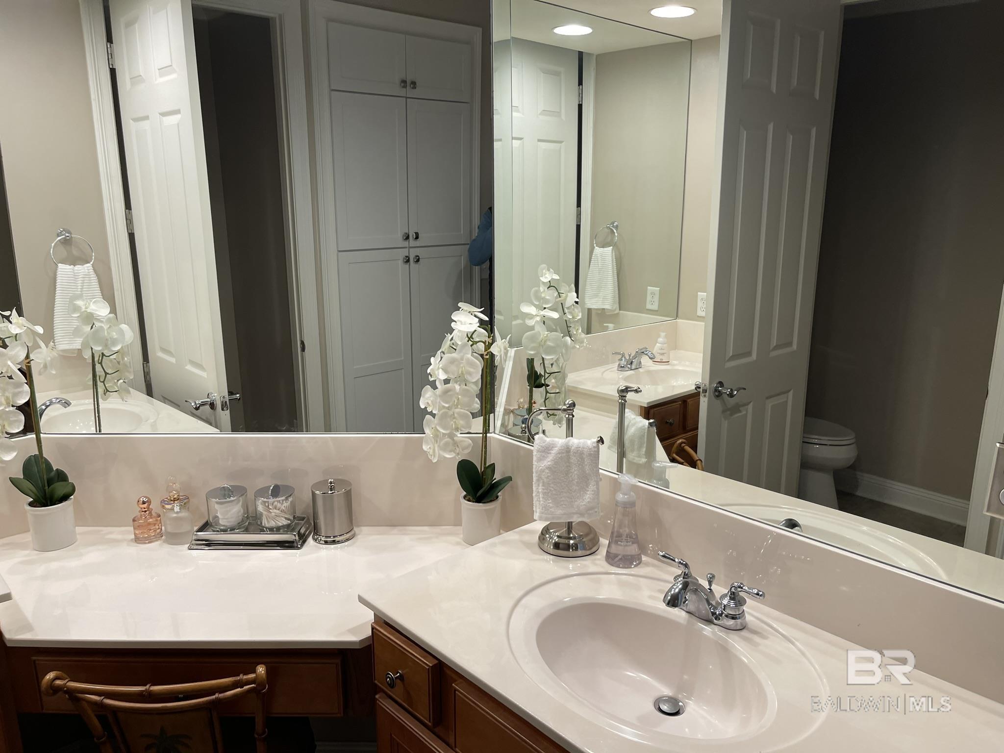 200 Peninsula Boulevard H-102