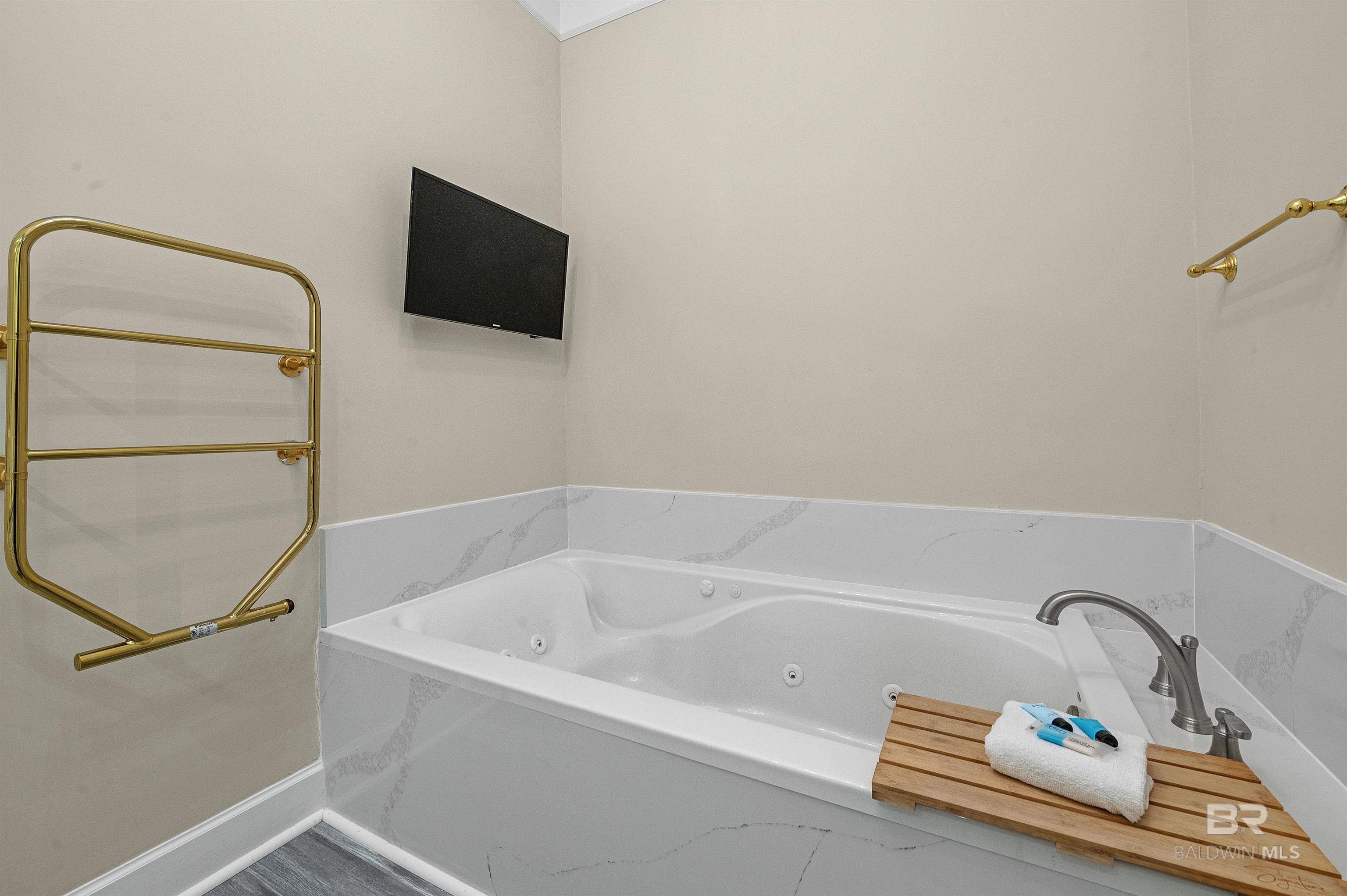 200 Peninsula Boulevard B203