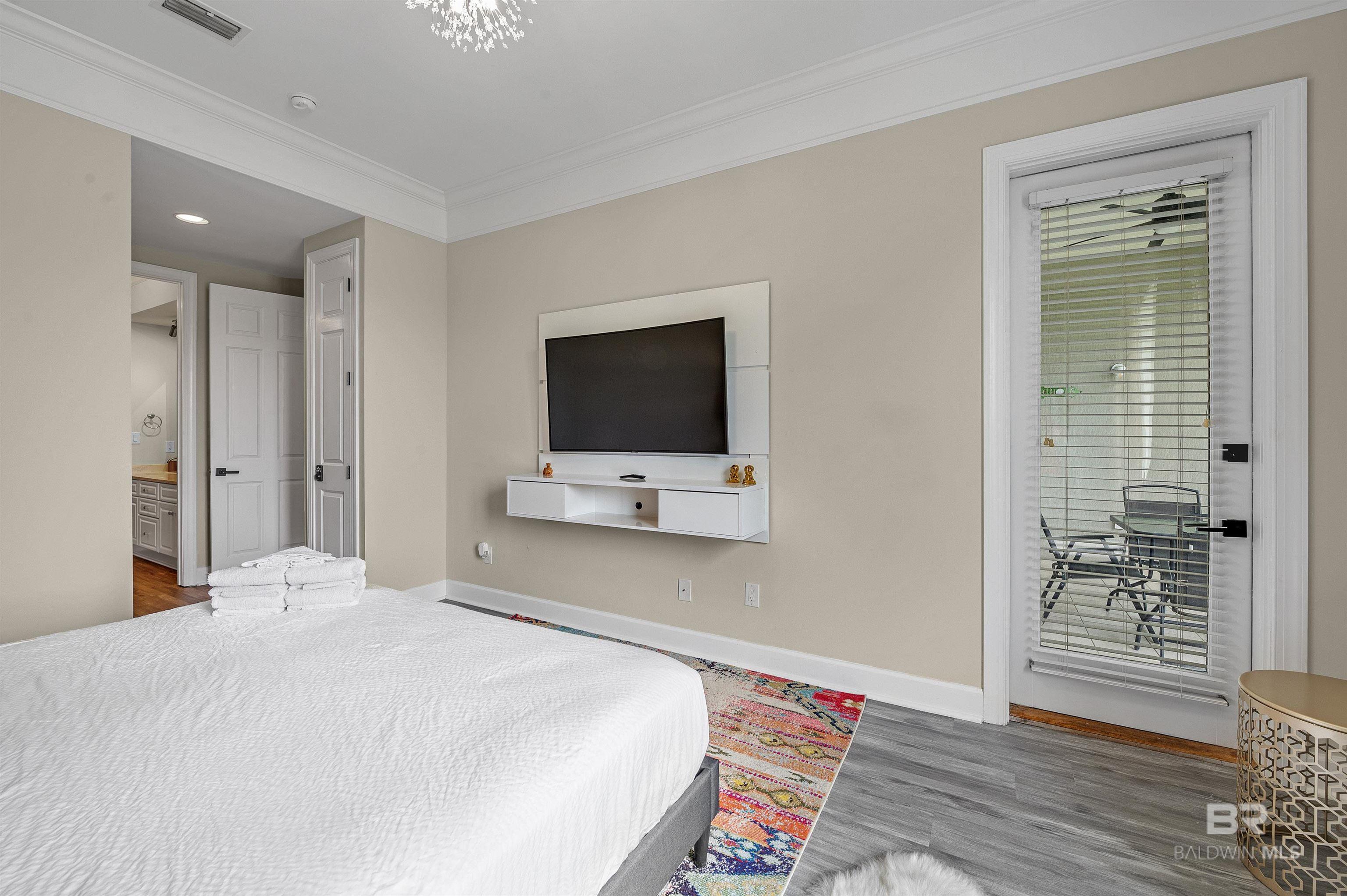 200 Peninsula Boulevard B203