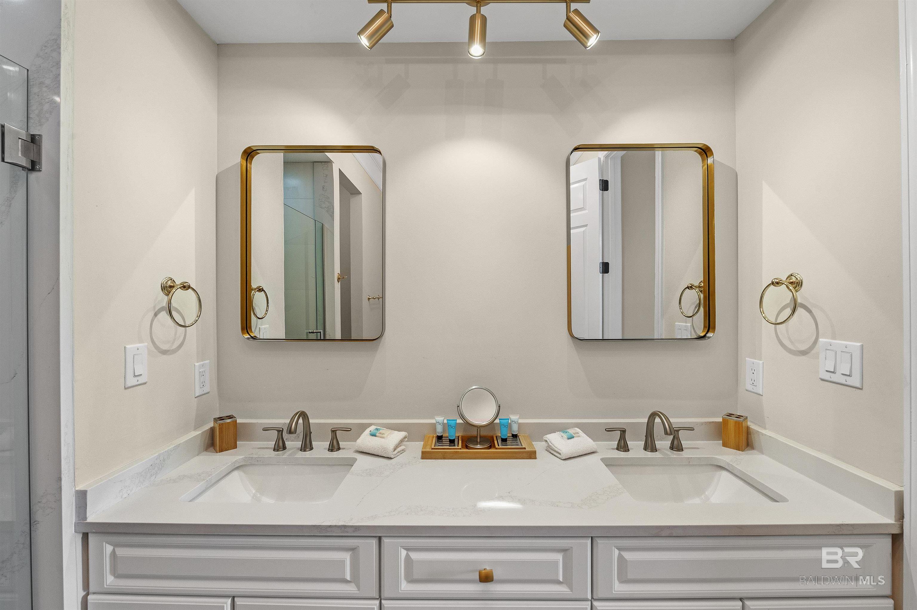 200 Peninsula Boulevard B203