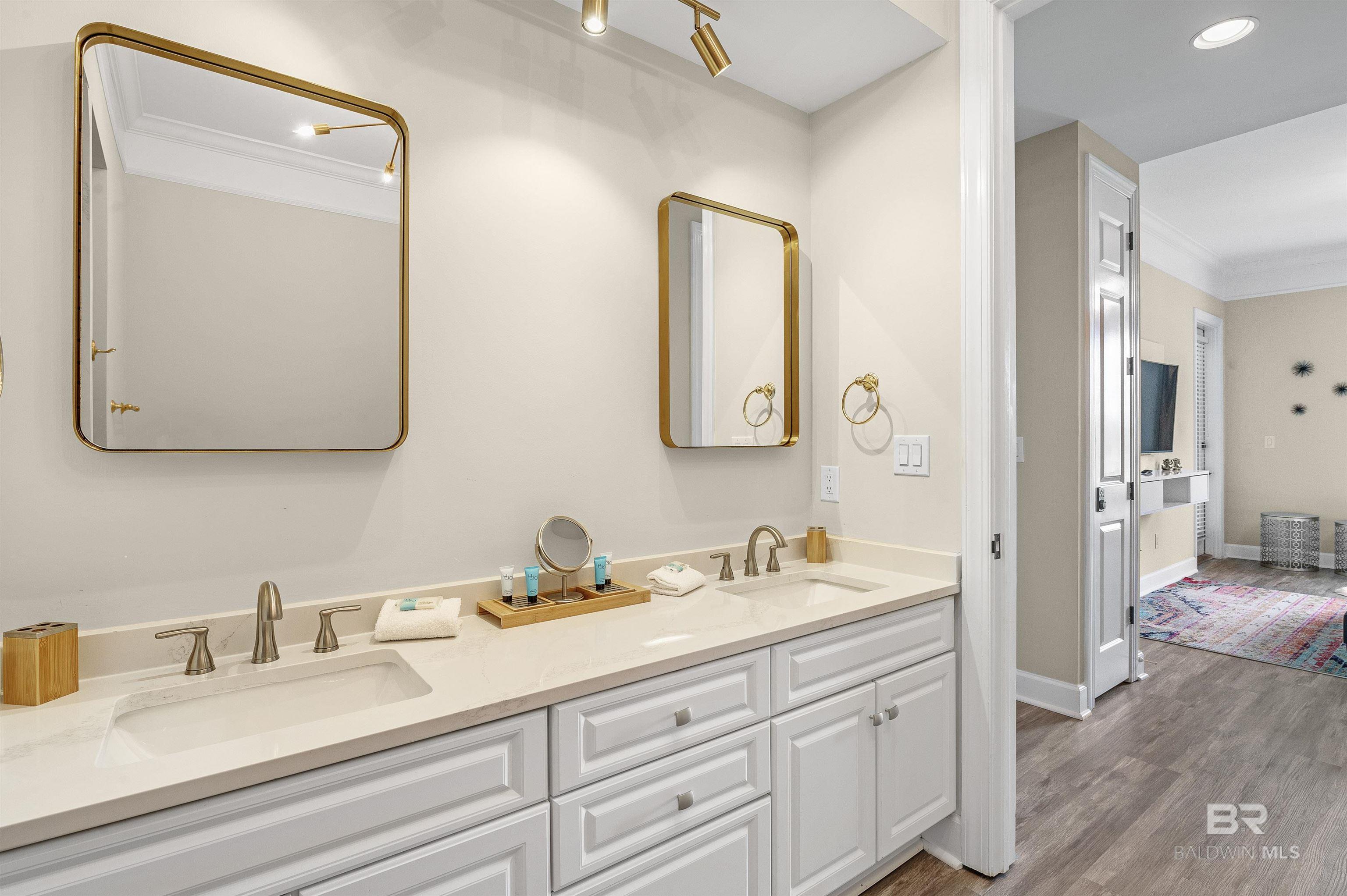 200 Peninsula Boulevard B203