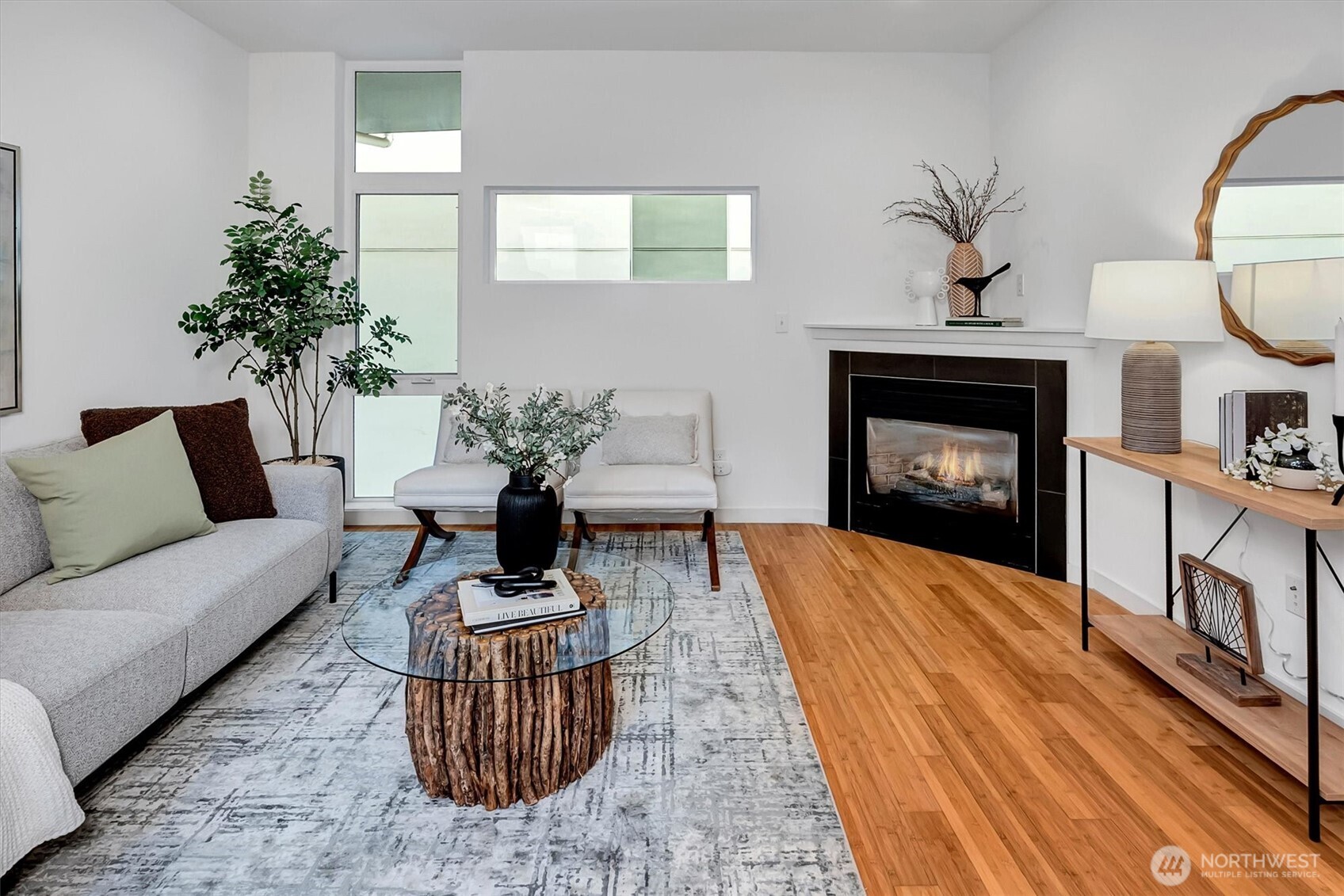 1915 25th Avenue S Unit: Unit D