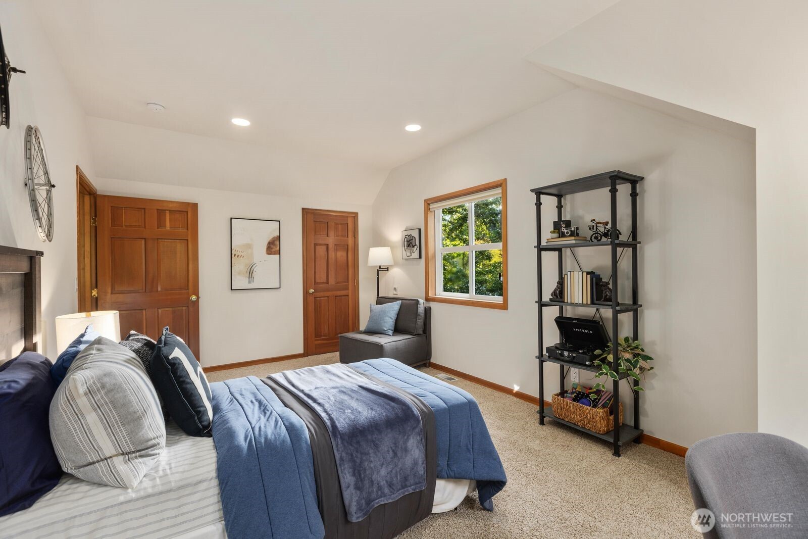 19510 223rd Avenue NE