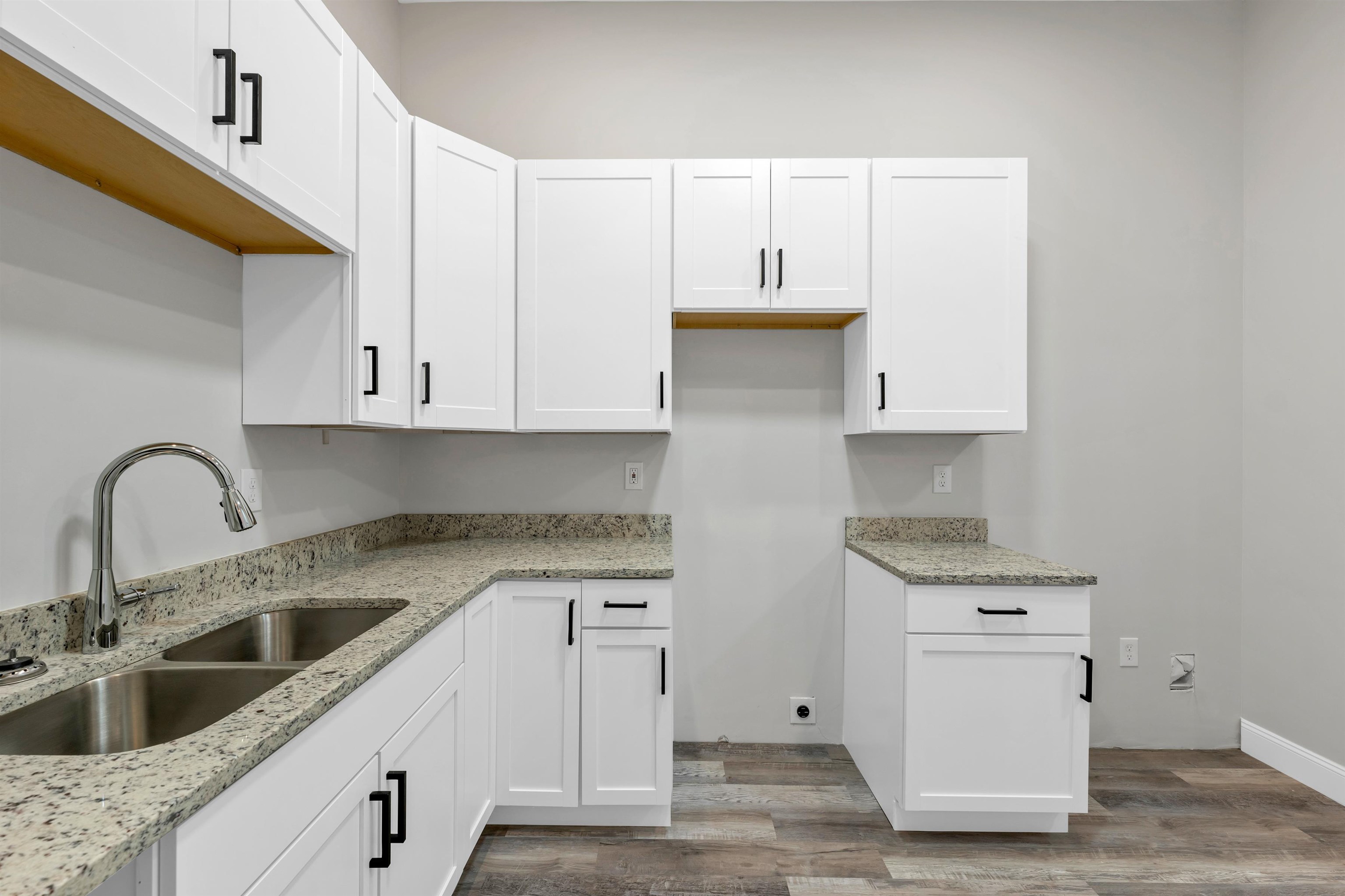 12 Cross Street Unit: 202