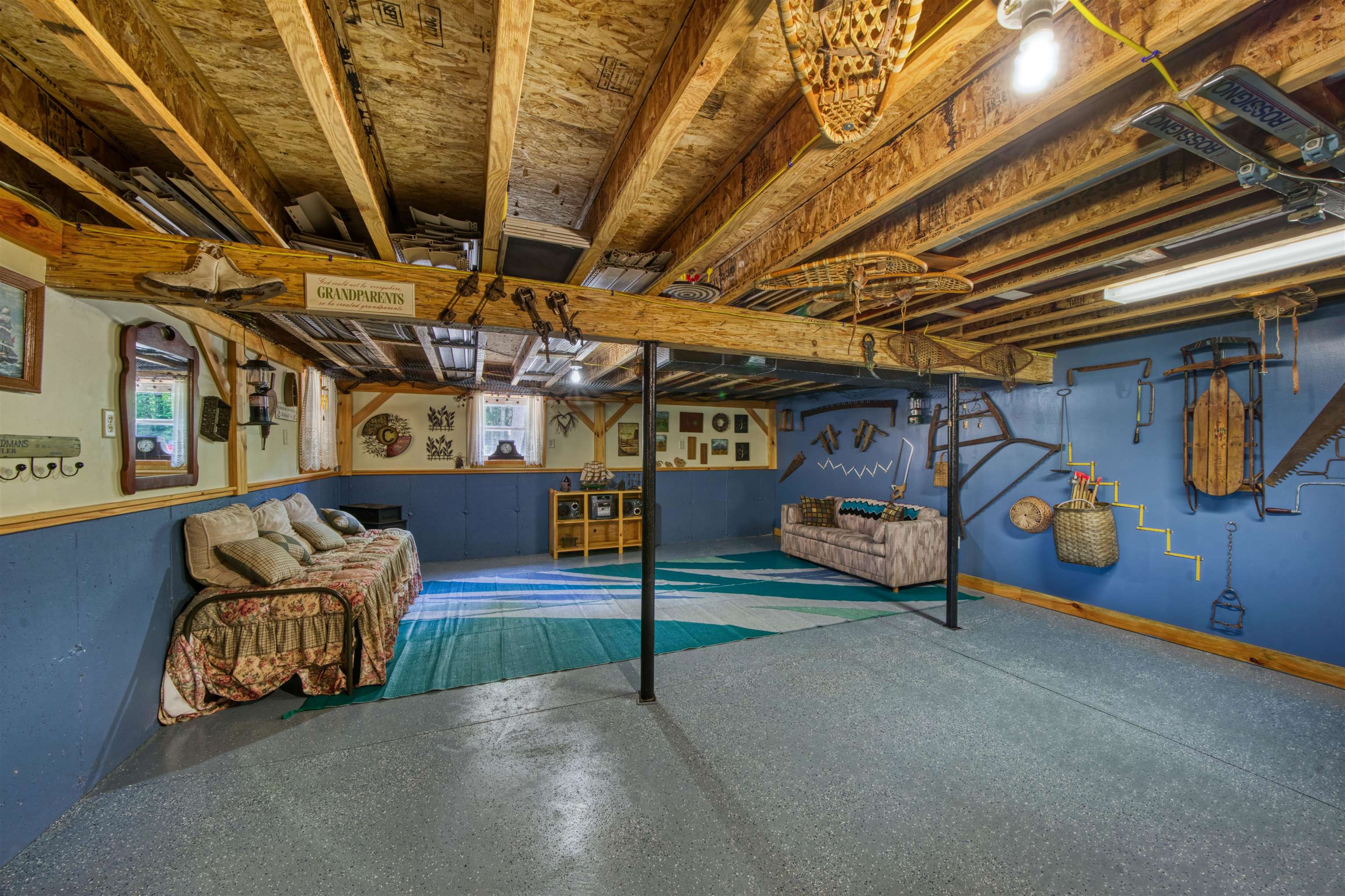 1705 Valley Road
