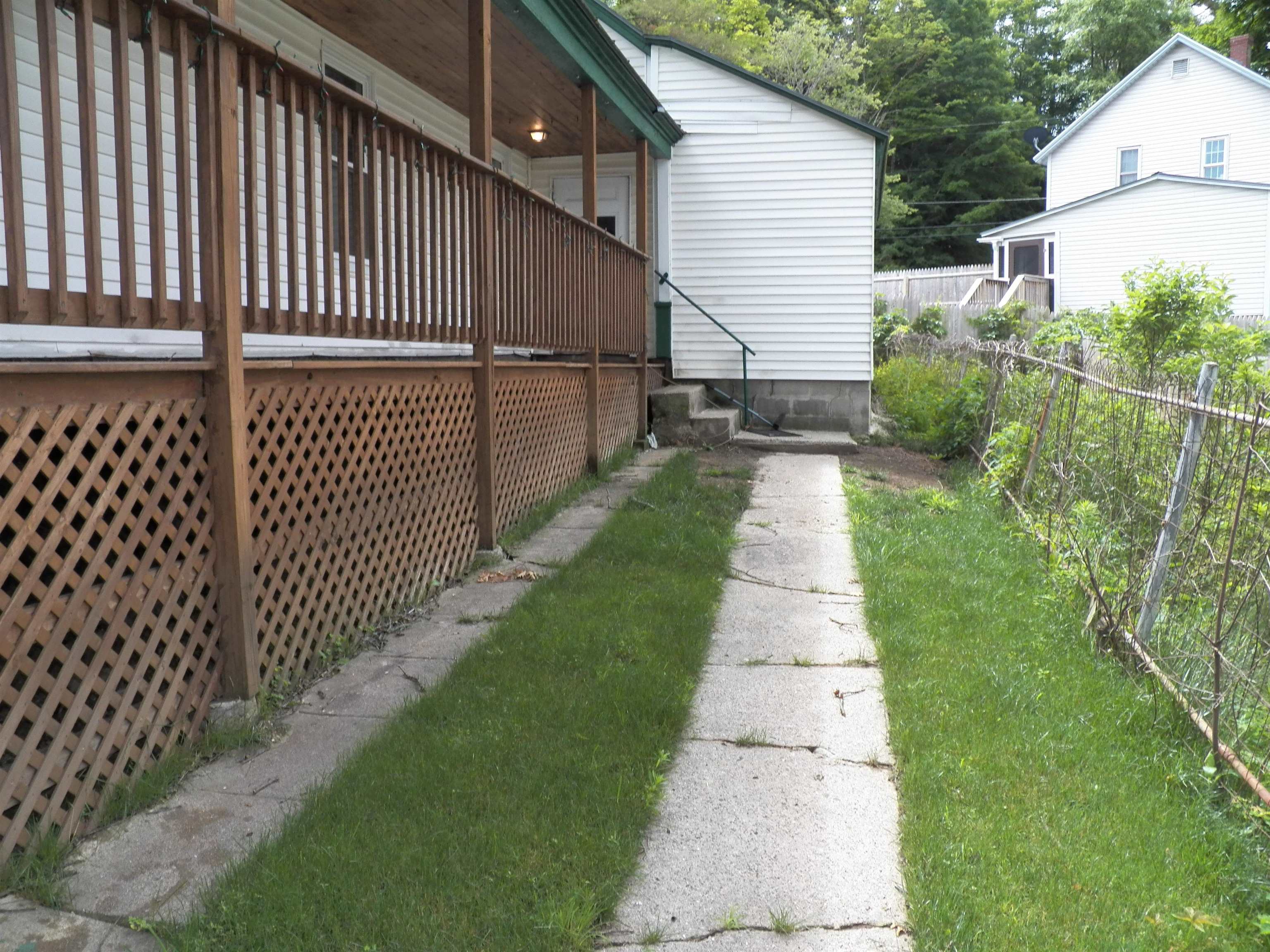 157 Maple Street