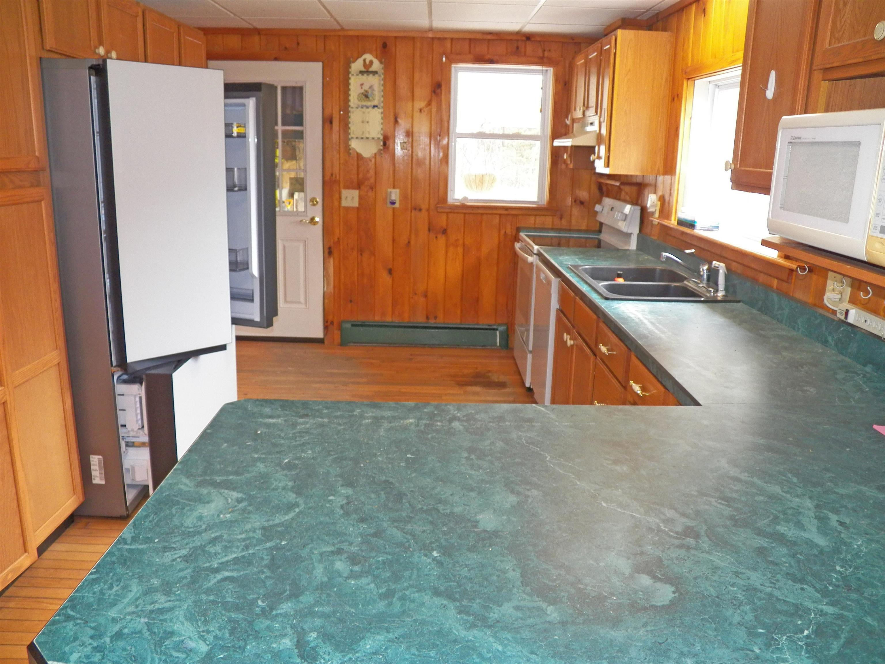 27 N Hedgehog Hill Road