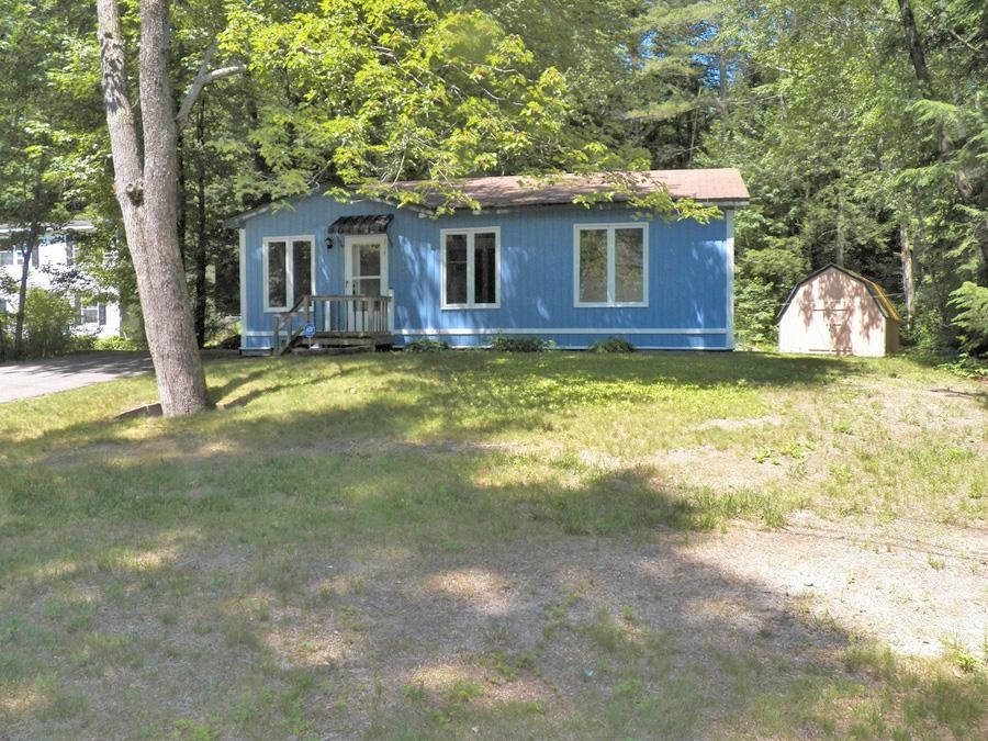 25 Woodlawn Avenue