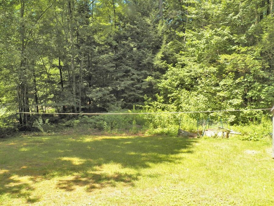 25 Woodlawn Avenue