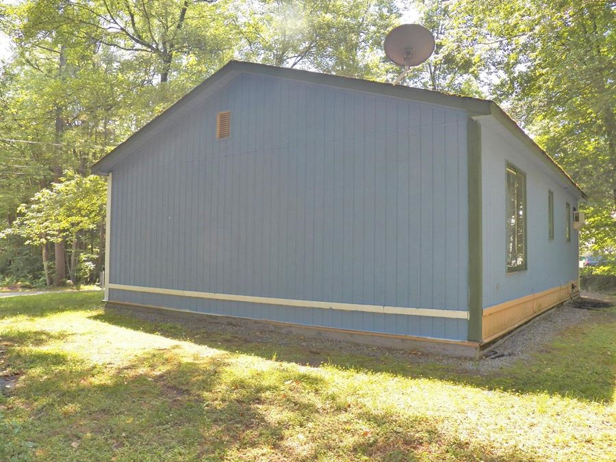 25 Woodlawn Avenue