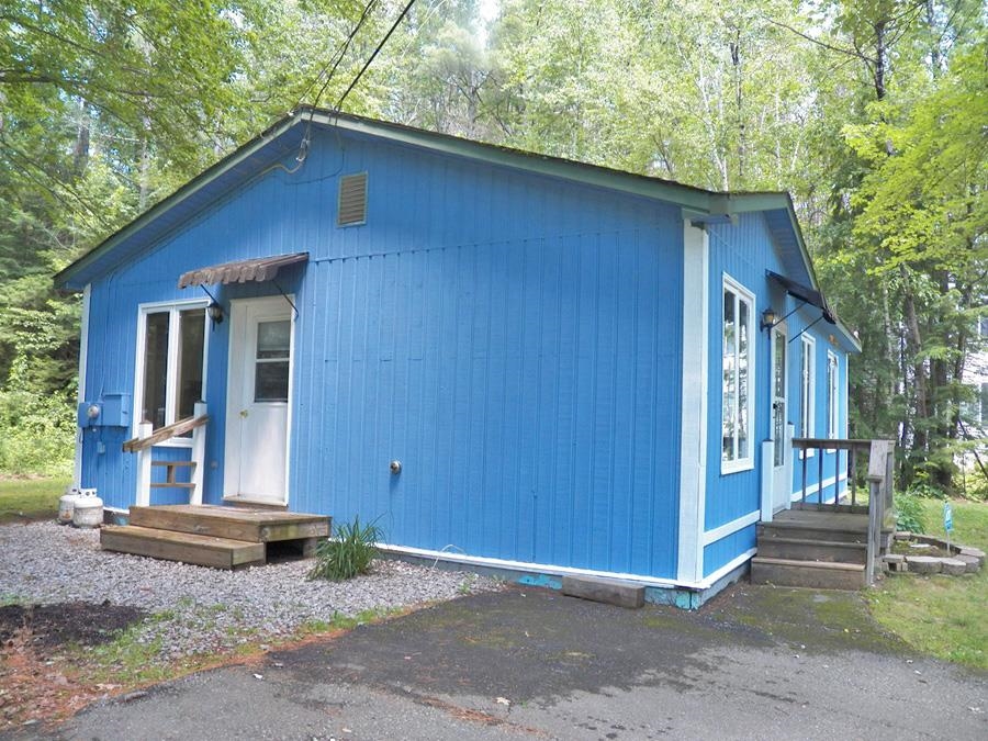 25 Woodlawn Avenue