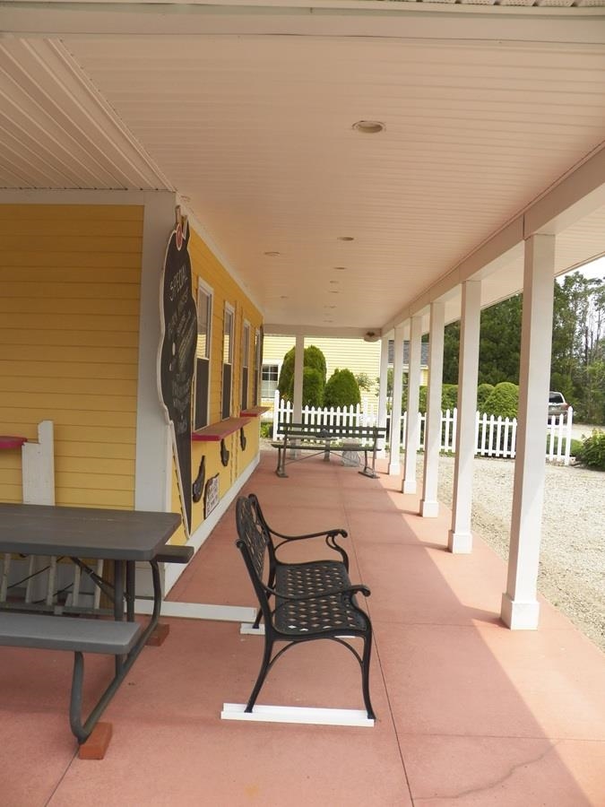 146 Calef Highway