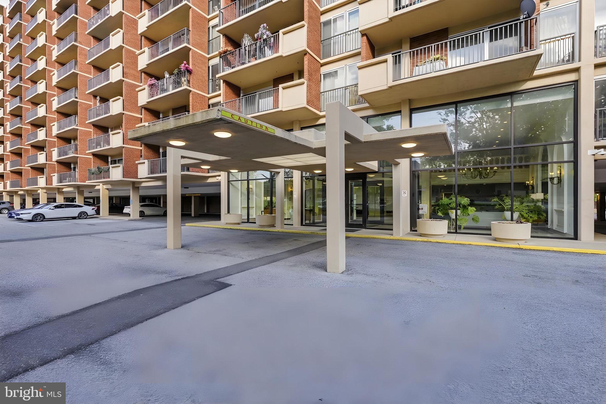 1300 ARMY NAVY DRIVE 815