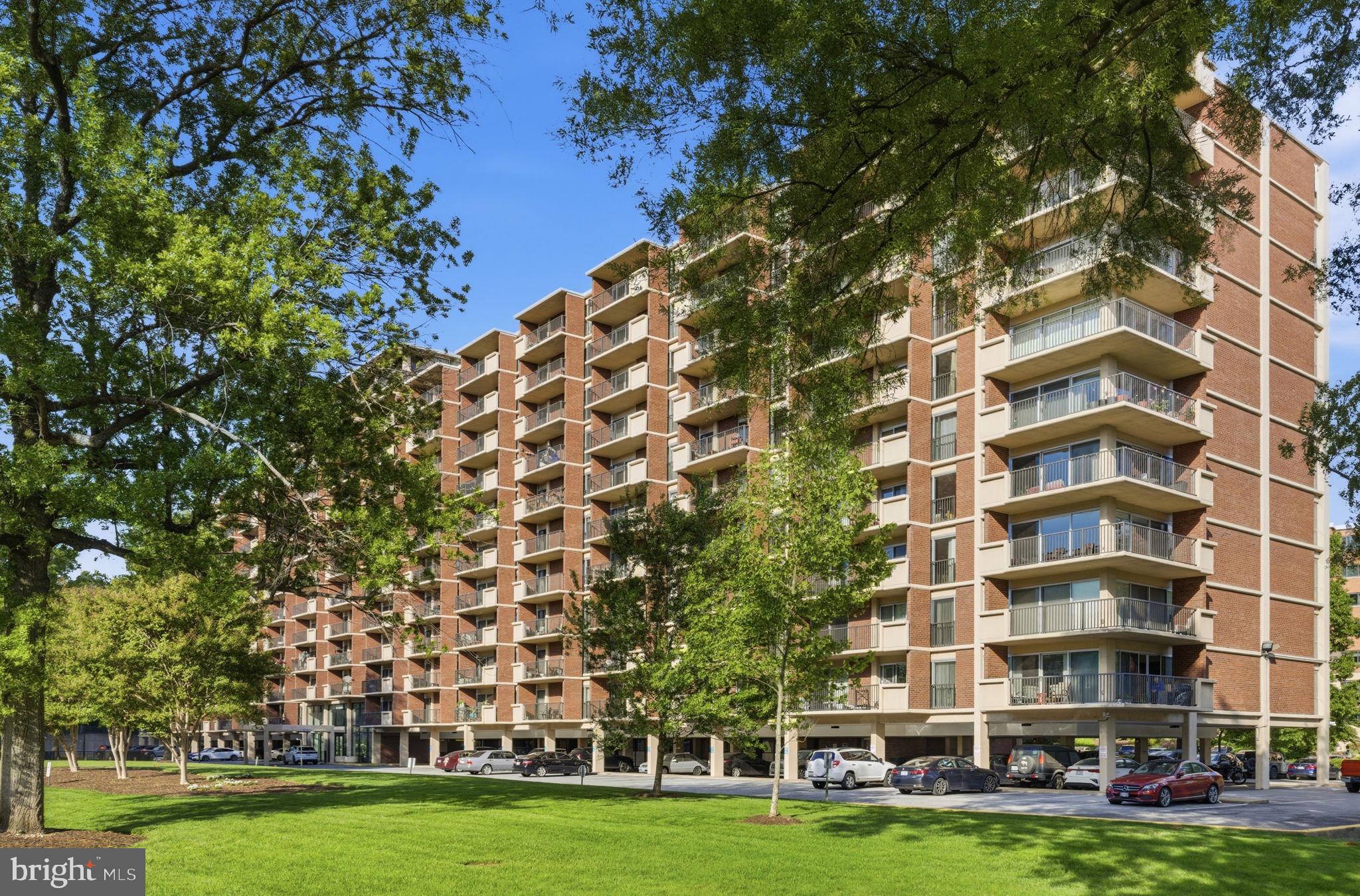 1300 ARMY NAVY DRIVE 815