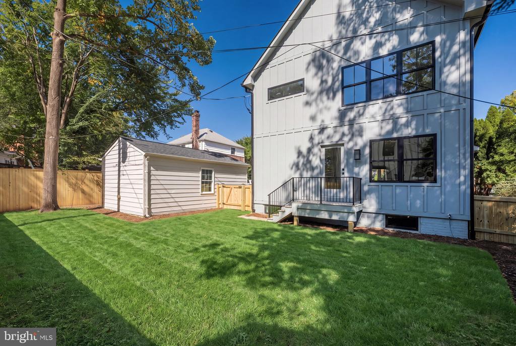 4608 2ND ROAD N