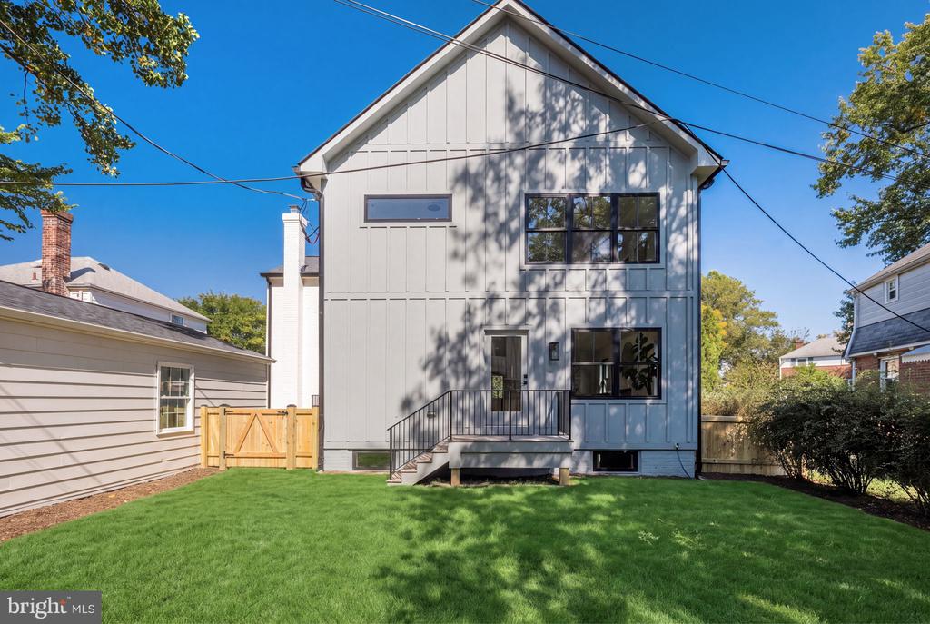 4608 2ND ROAD N