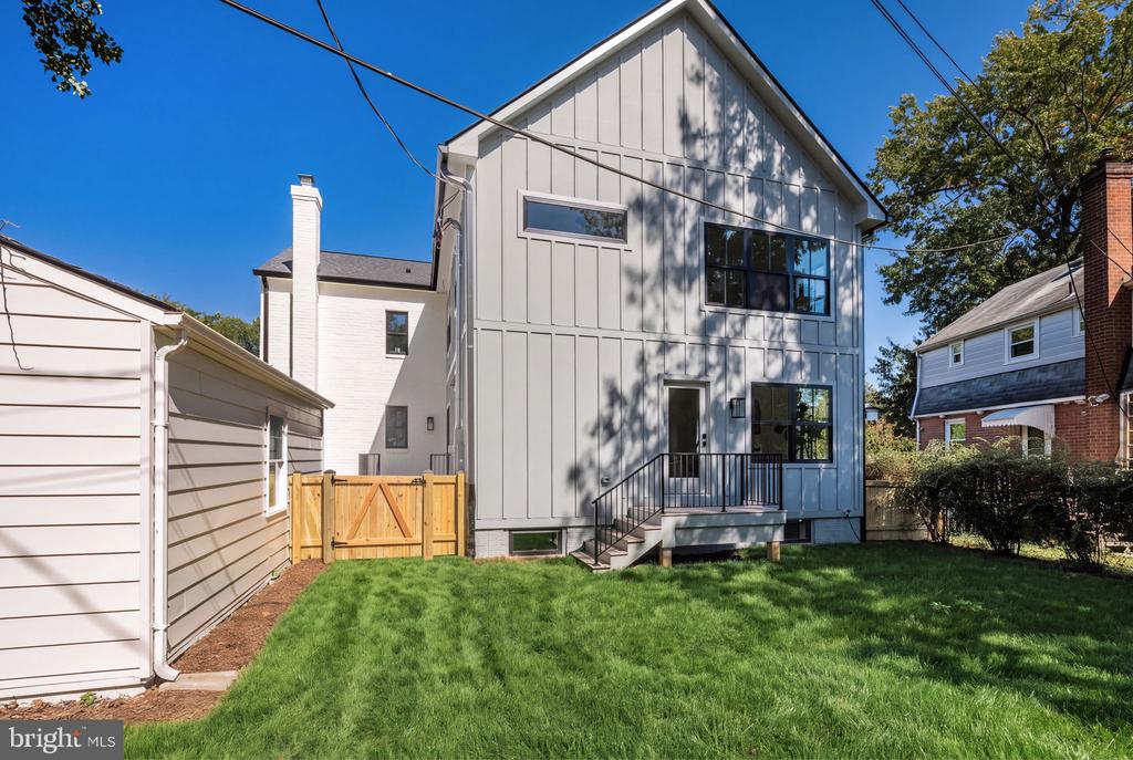 4608 2ND ROAD N
