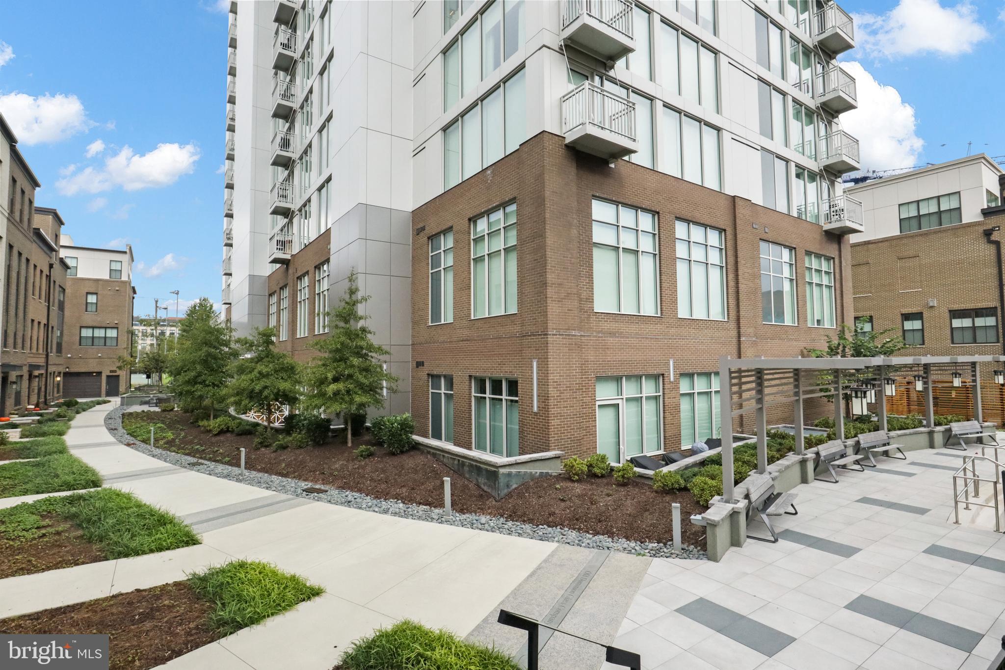 925 N FAIRFAX ST #704