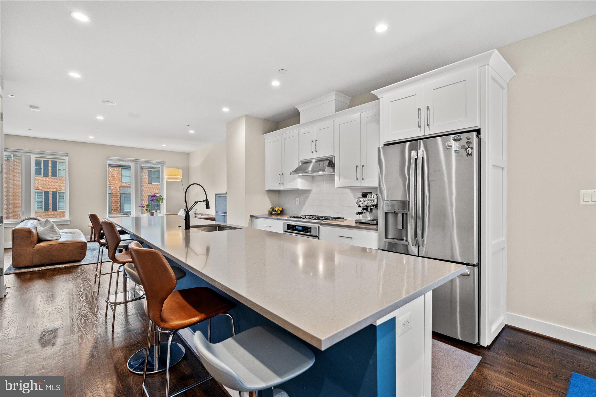 607 SLADE CT