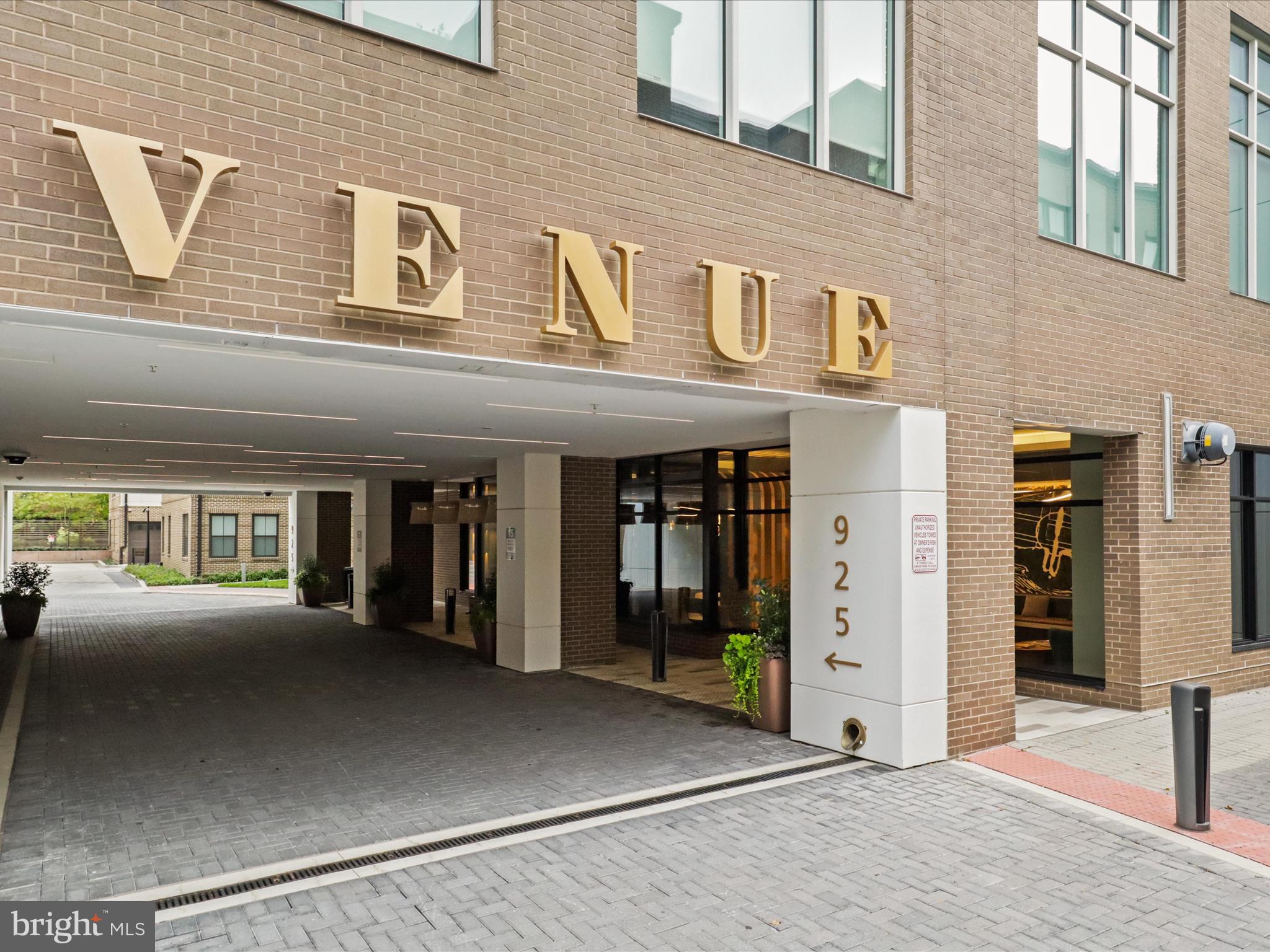 925 N FAIRFAX ST #704