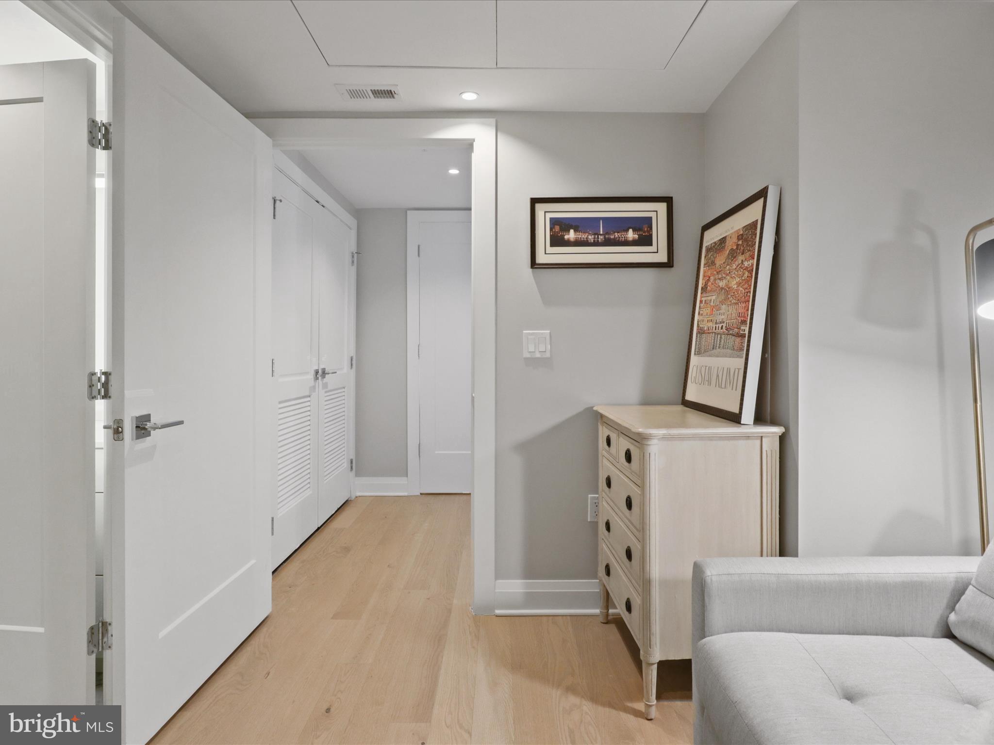 925 N FAIRFAX ST #704