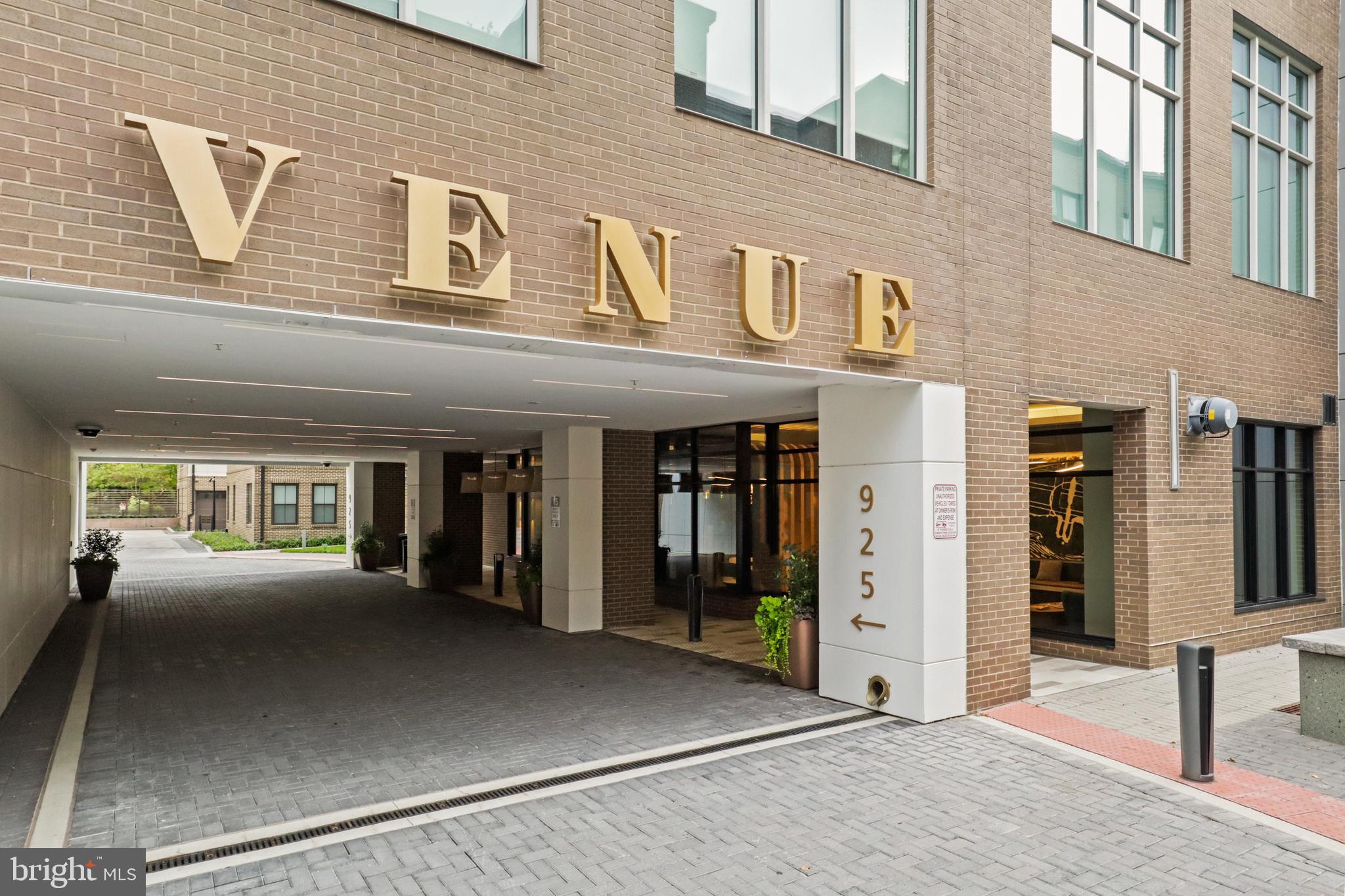 925 N FAIRFAX ST #704