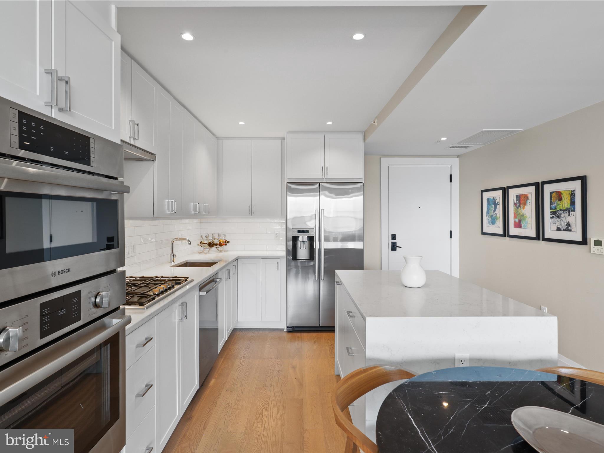 925 N FAIRFAX ST #704