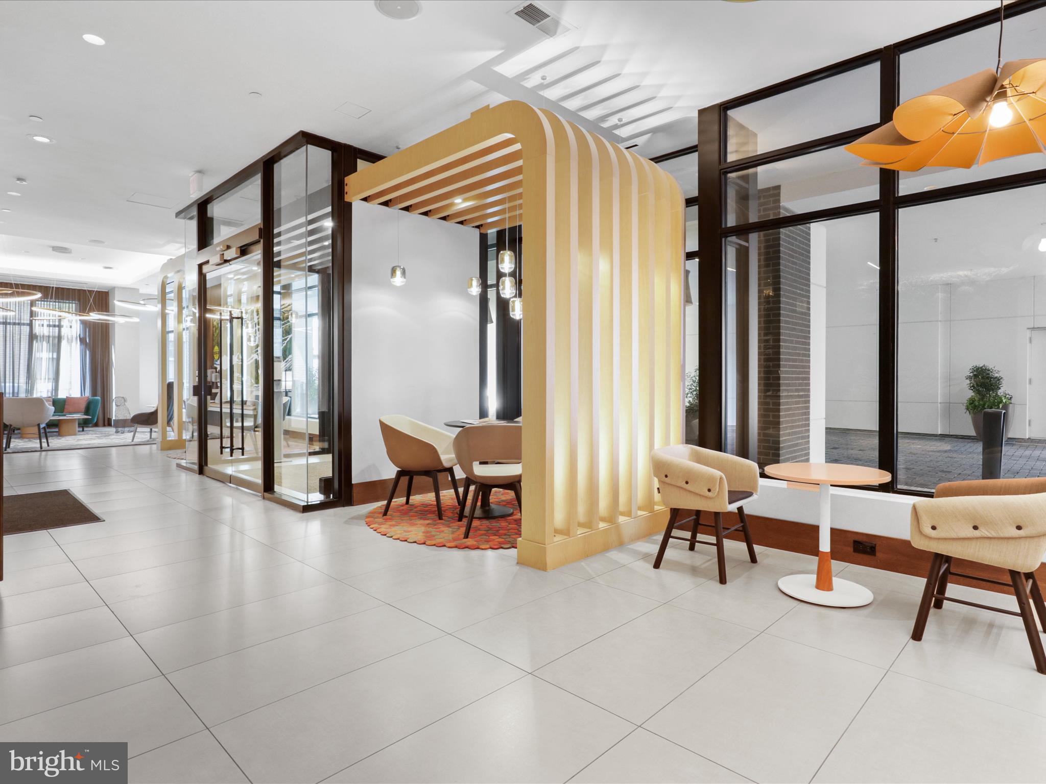 925 N FAIRFAX ST #704