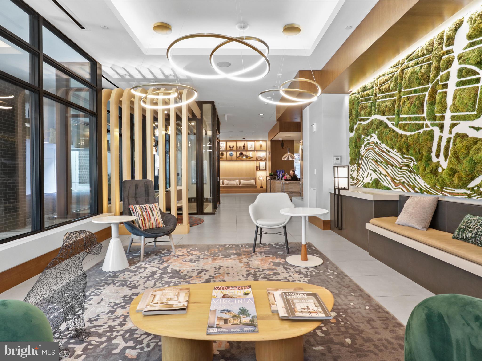 925 N FAIRFAX ST #704