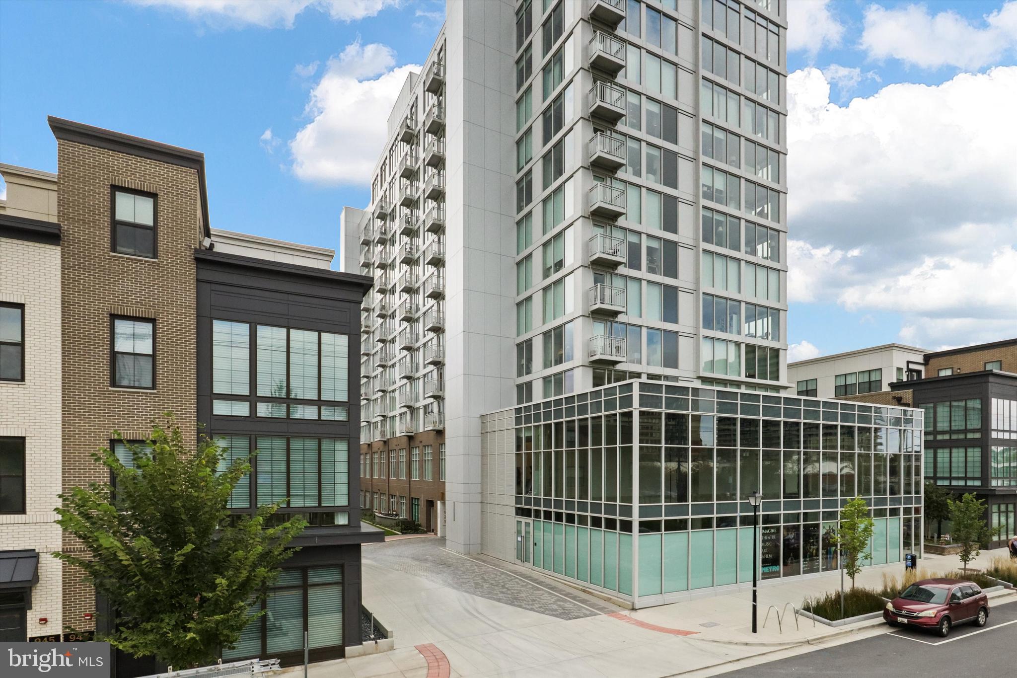 925 N FAIRFAX STREET 102