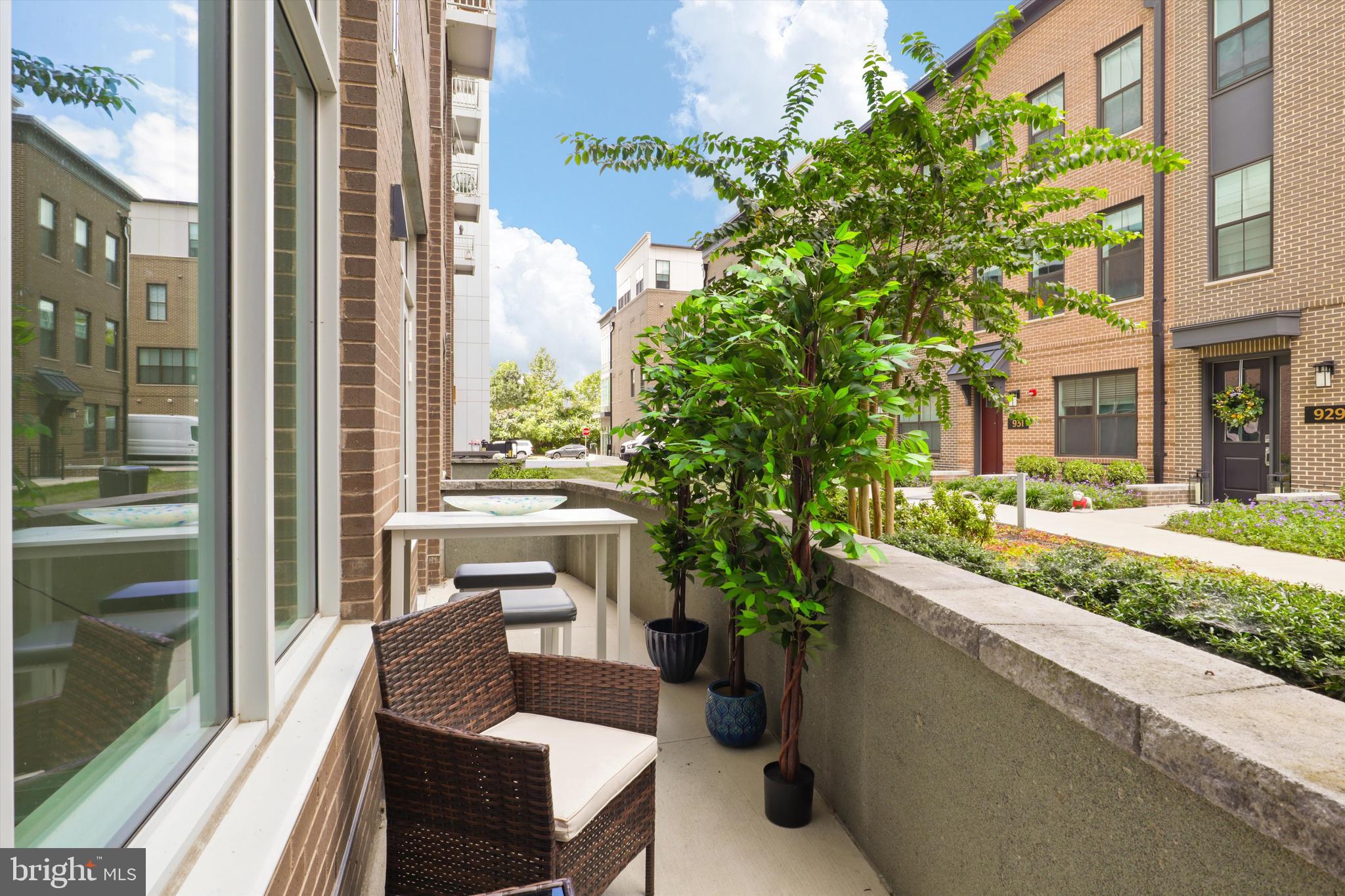 925 N FAIRFAX STREET 102