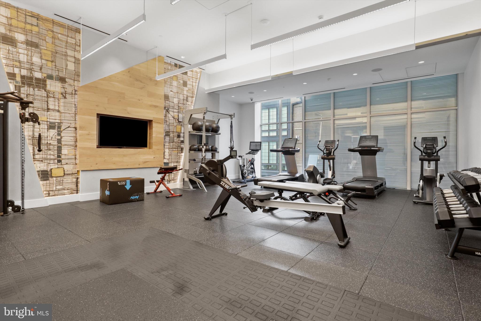 925 N FAIRFAX STREET 102