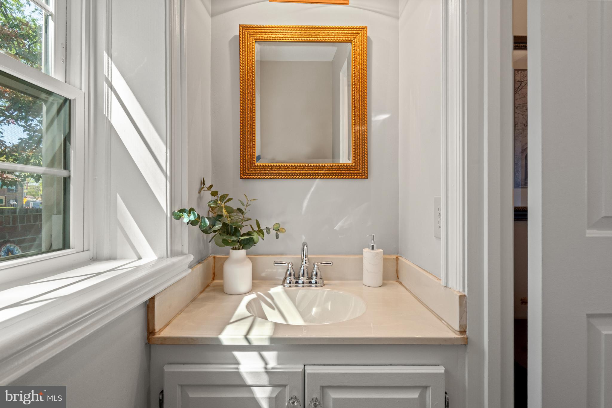 539 S COLUMBUS STREET