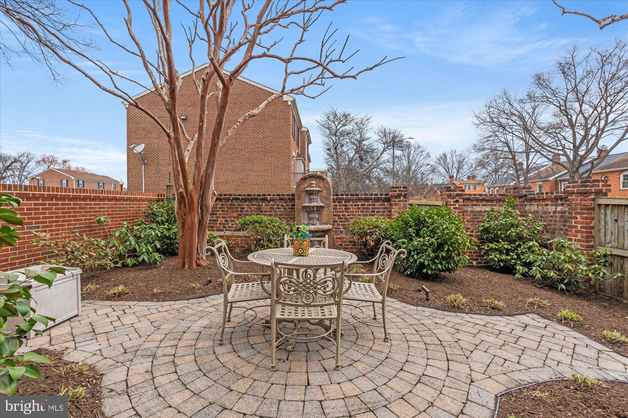 539 S COLUMBUS STREET