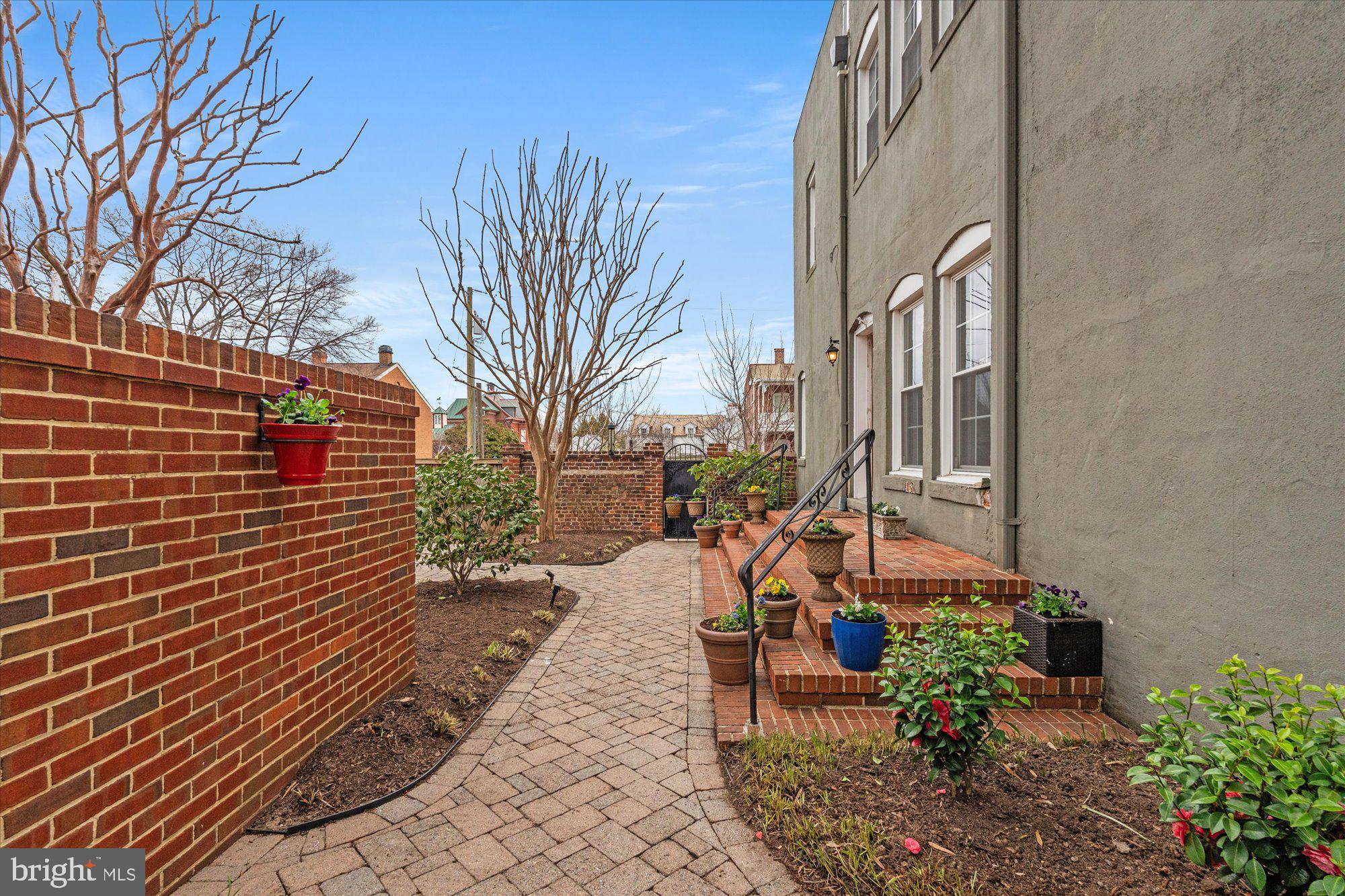 539 S COLUMBUS STREET