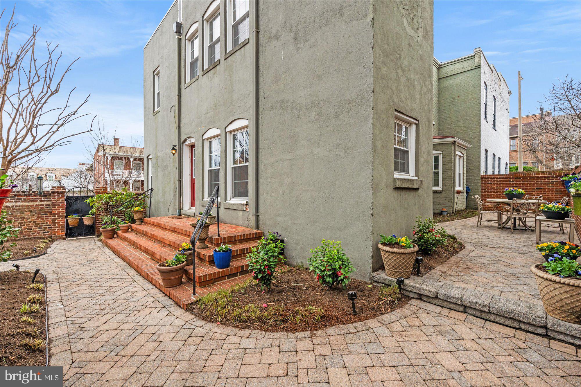 539 S COLUMBUS STREET