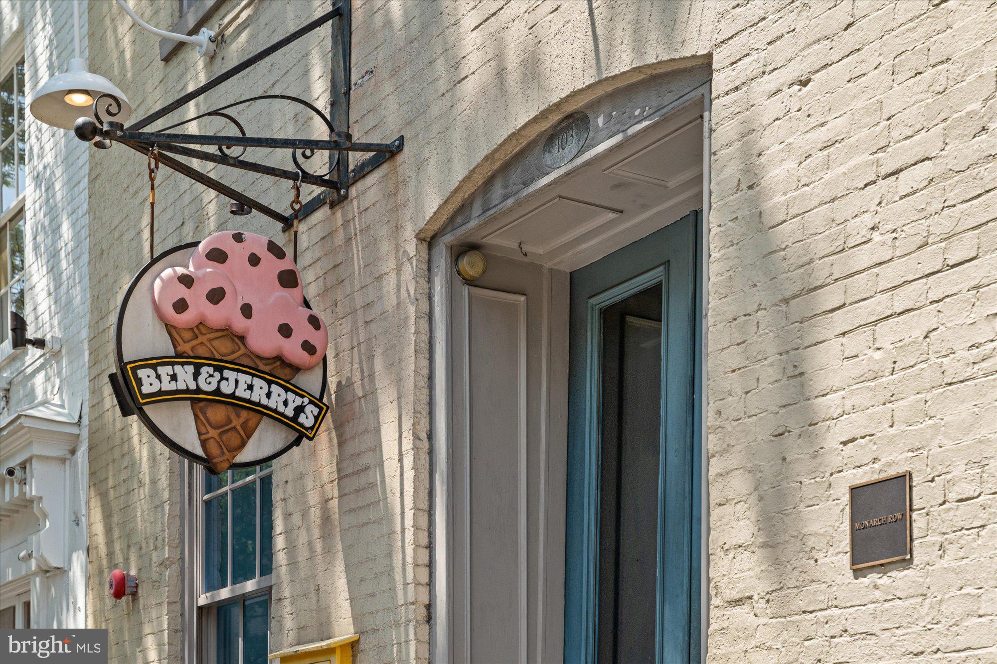 539 S COLUMBUS STREET