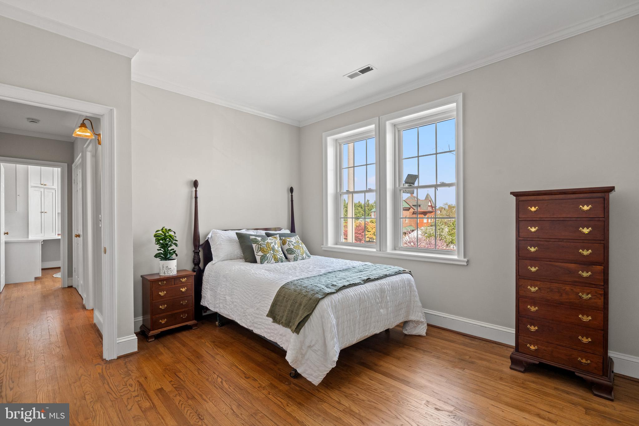 539 S COLUMBUS STREET