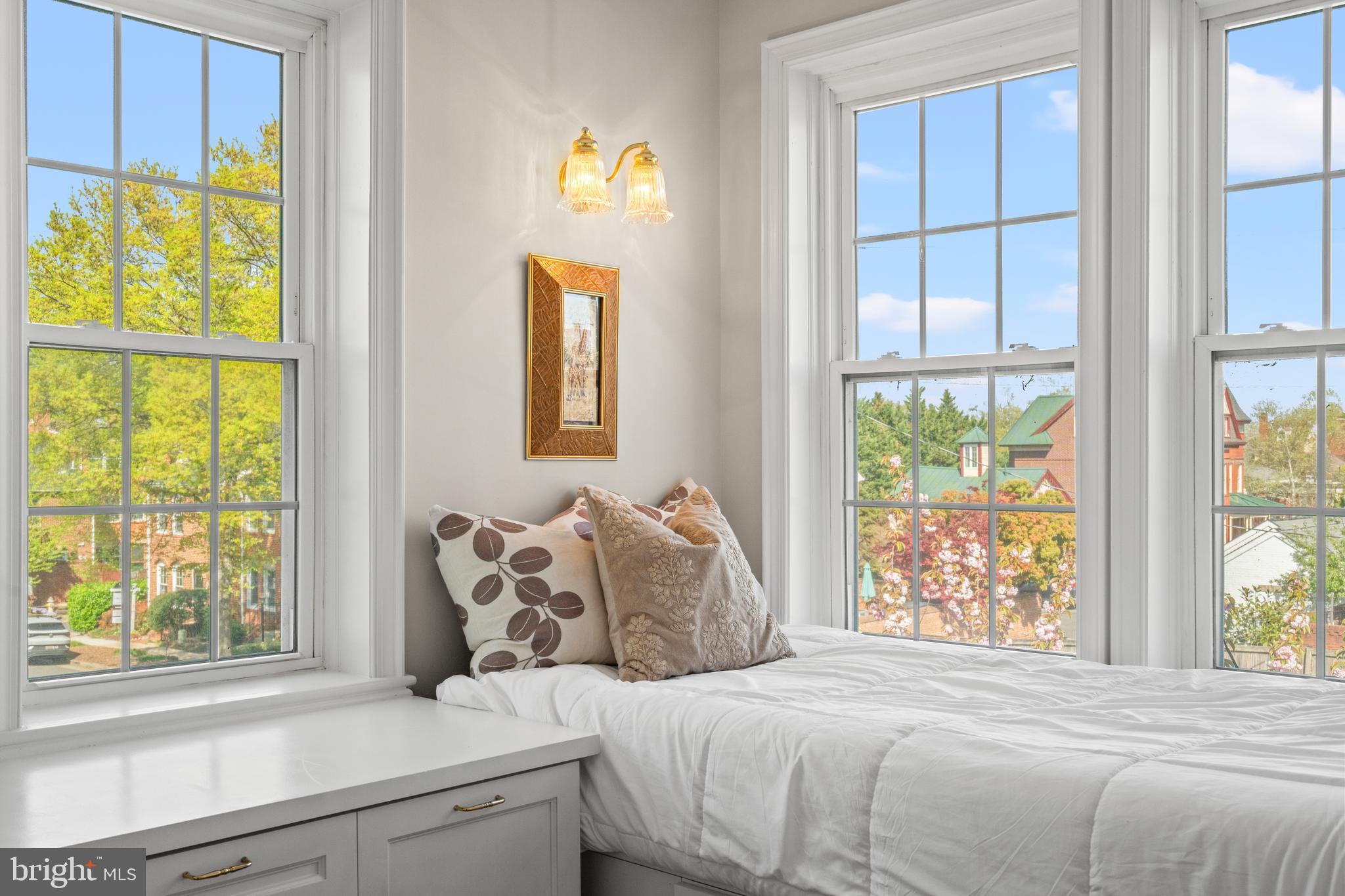 539 S COLUMBUS STREET