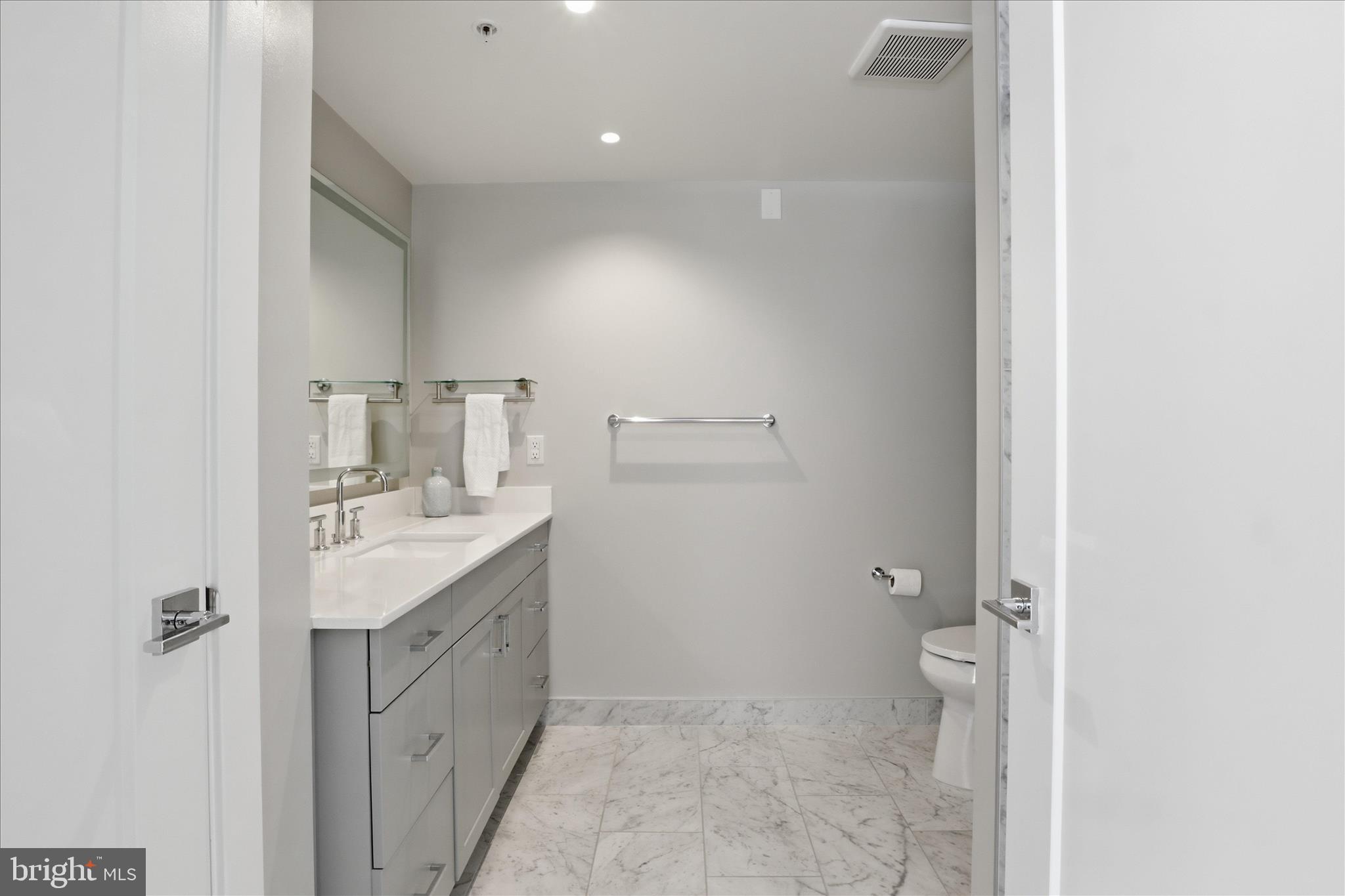 925 N FAIRFAX STREET 311