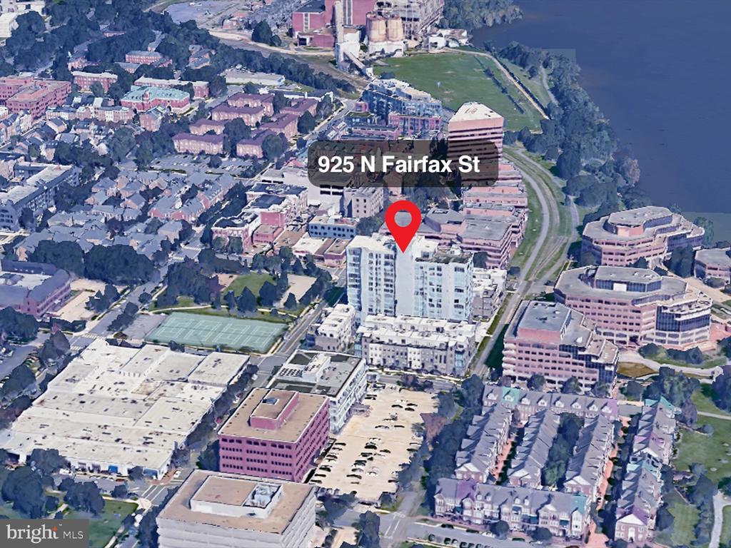 925 N FAIRFAX STREET Unit: 704