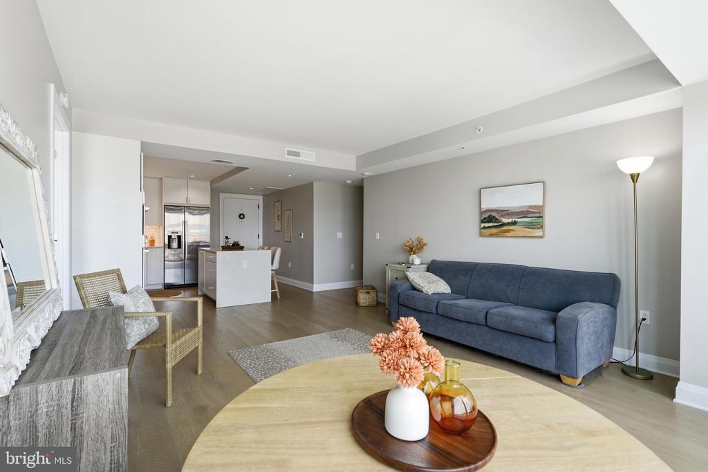 925 N FAIRFAX STREET Unit: 704