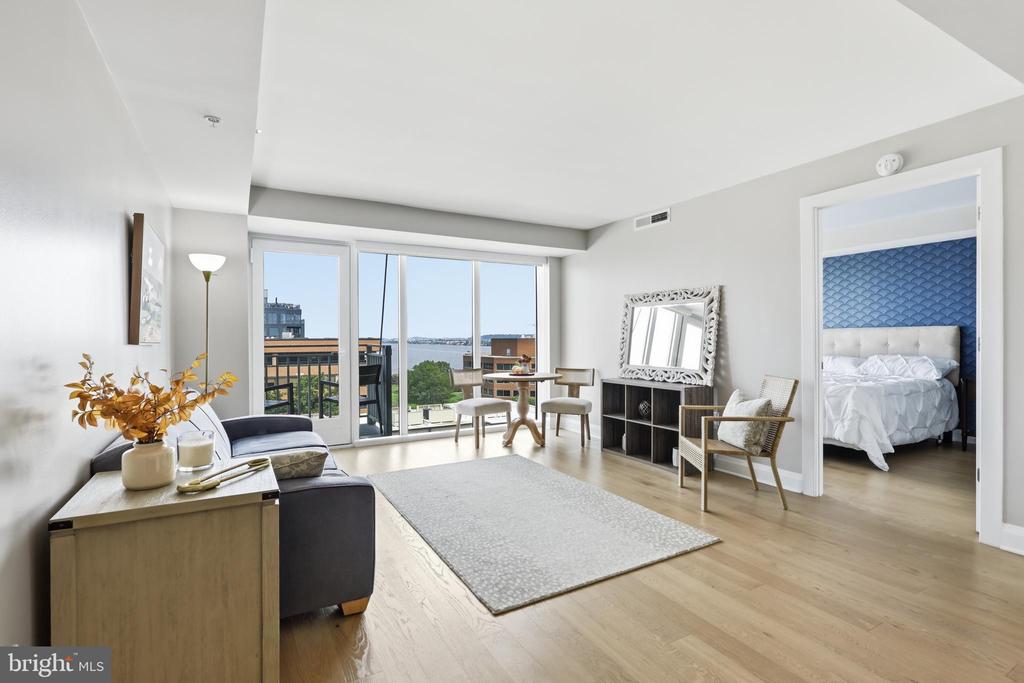 925 N FAIRFAX STREET Unit: 704