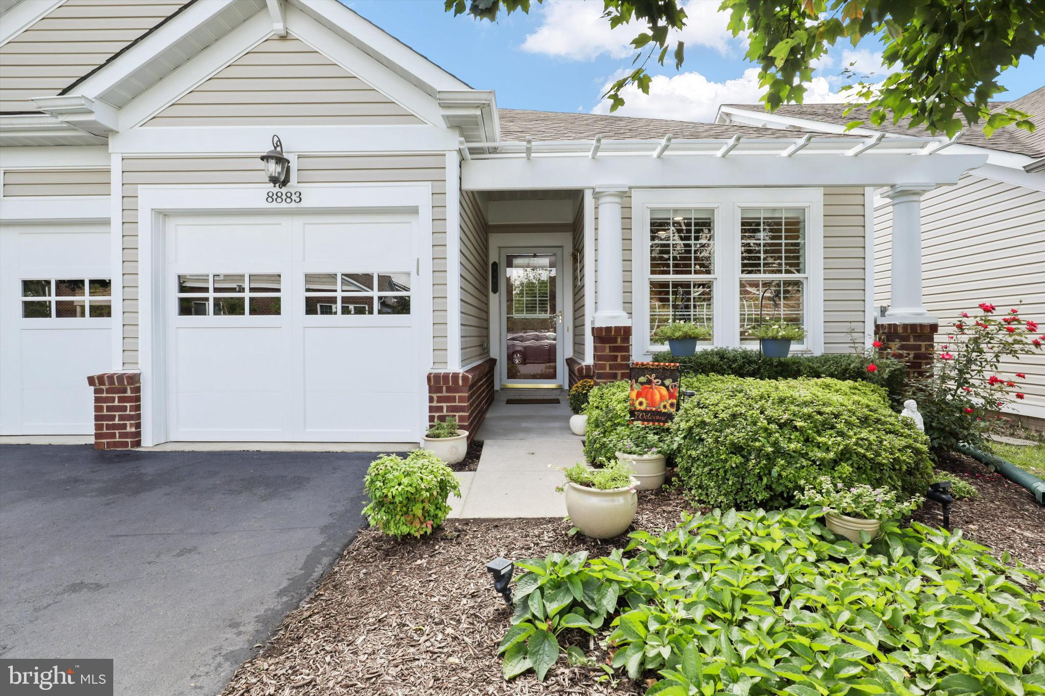 8883 White Orchid Place