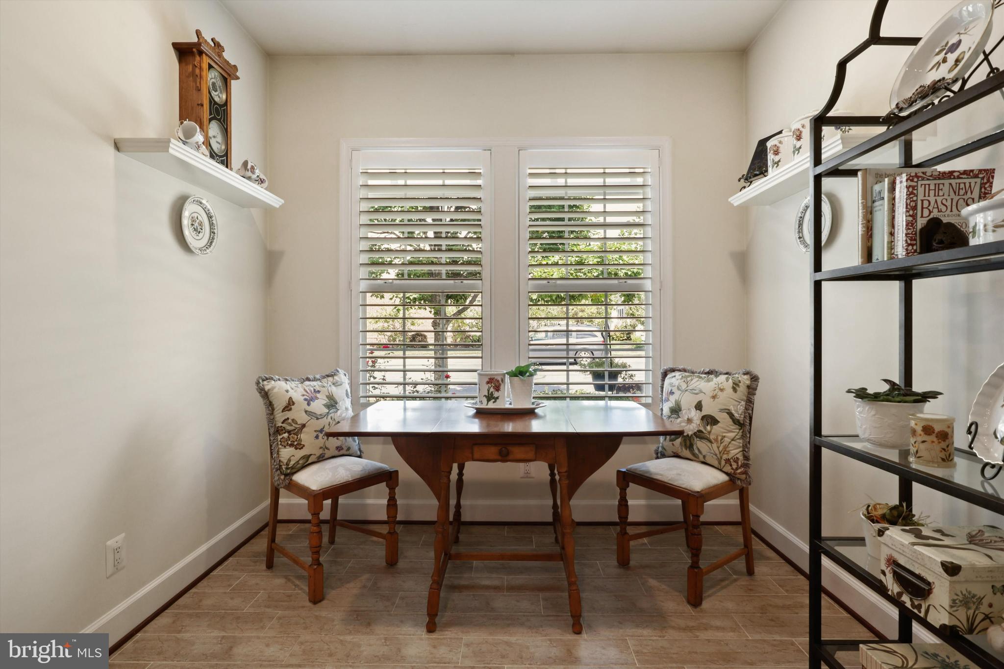 8883 White Orchid Place